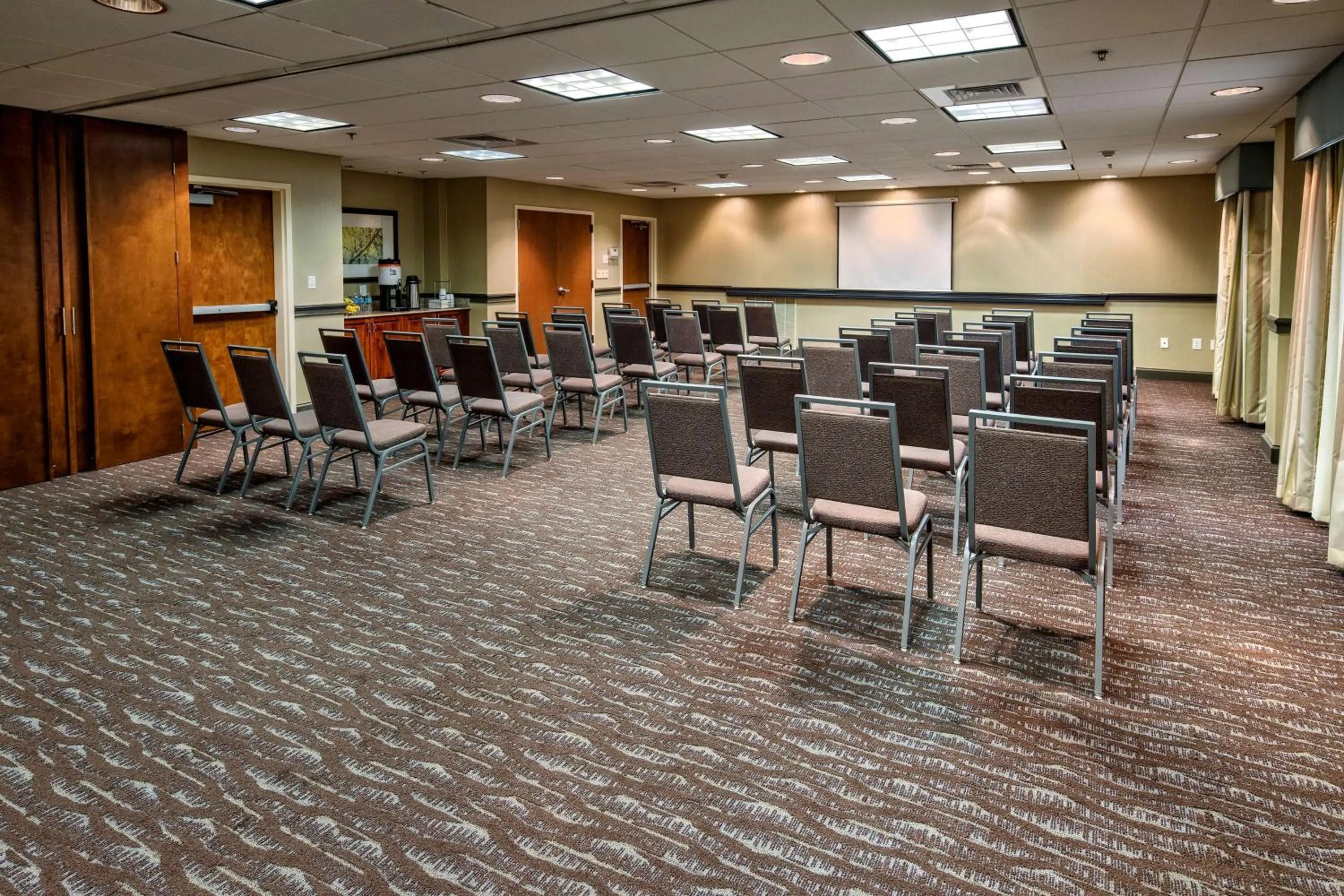 Meeting/conference room in Hampton Inn Dunn
