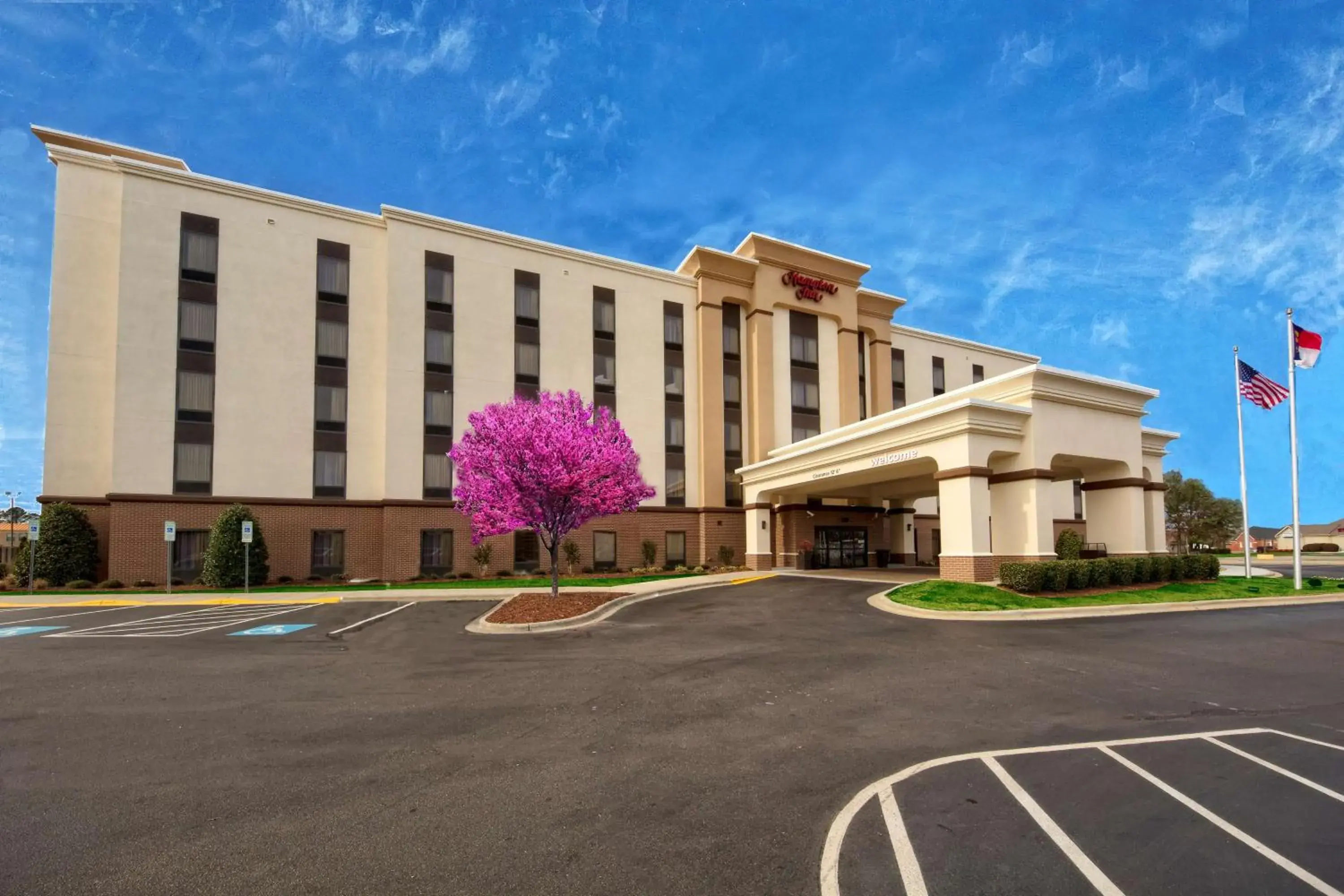 Property building in Hampton Inn Dunn Property building in Hampton Inn Dunn