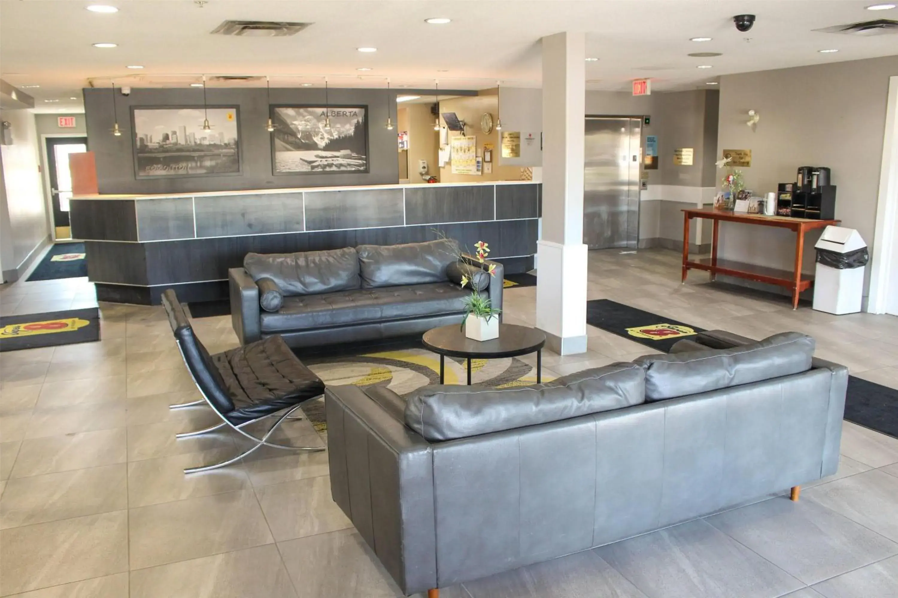 Lobby or reception in Super 8 by Wyndham Edmonton South Lobby or reception in Super 8 by Wyndham Edmonton South