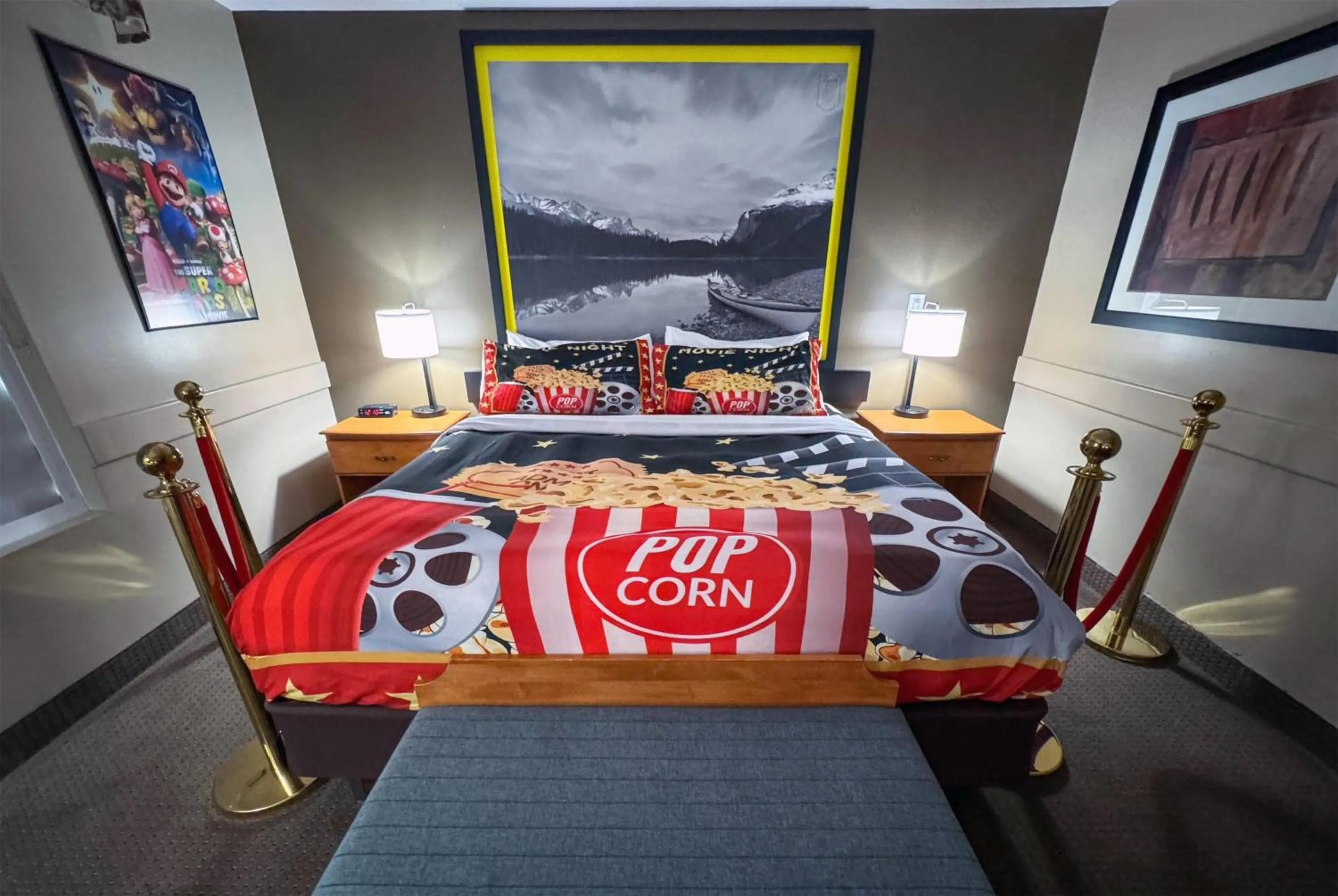 Photo of the whole room, Bed in Super 8 by Wyndham Edmonton South