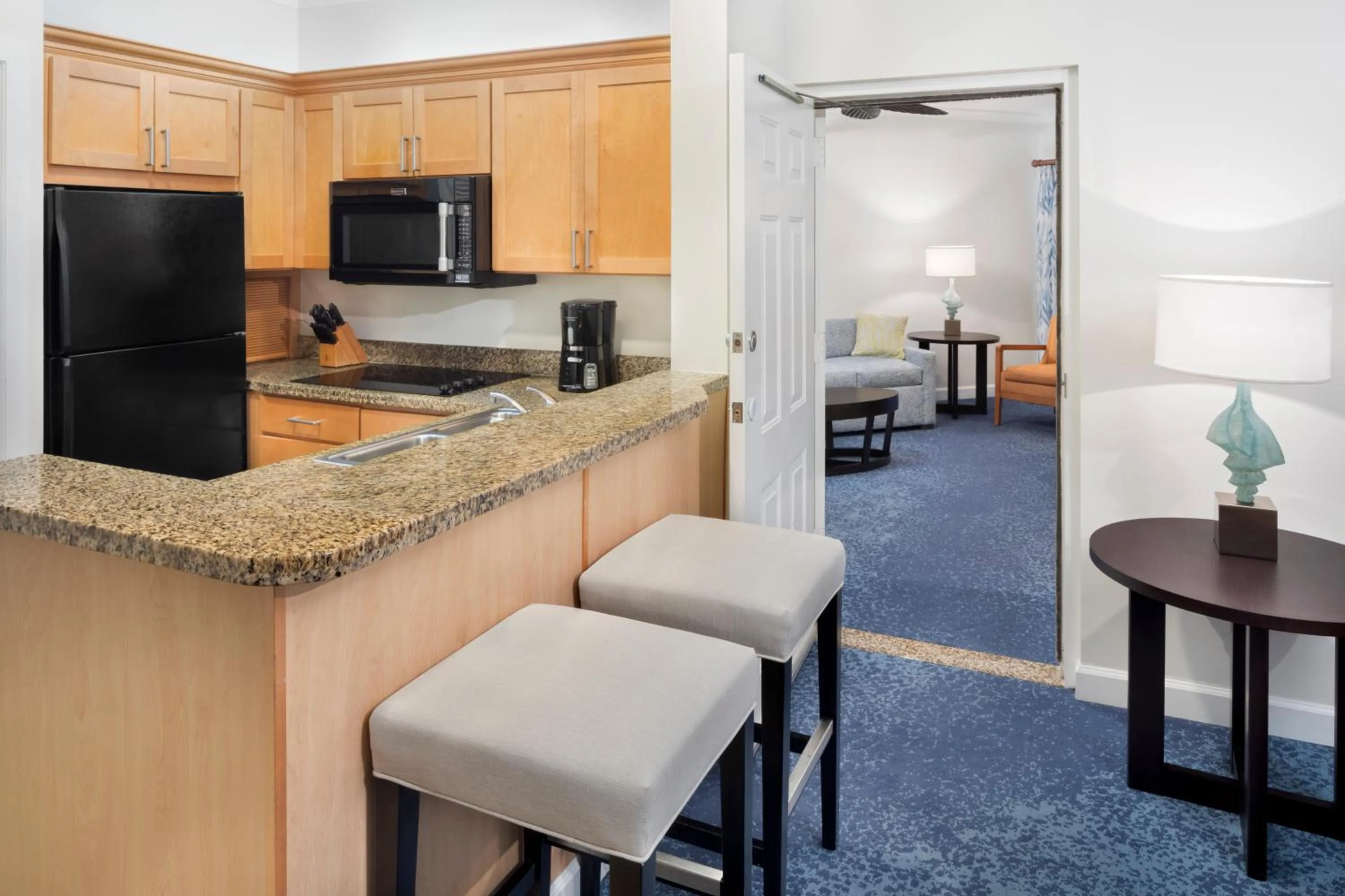 Coffee/tea facilities in Harborside Resort & Vacation Rentals at Atlantis