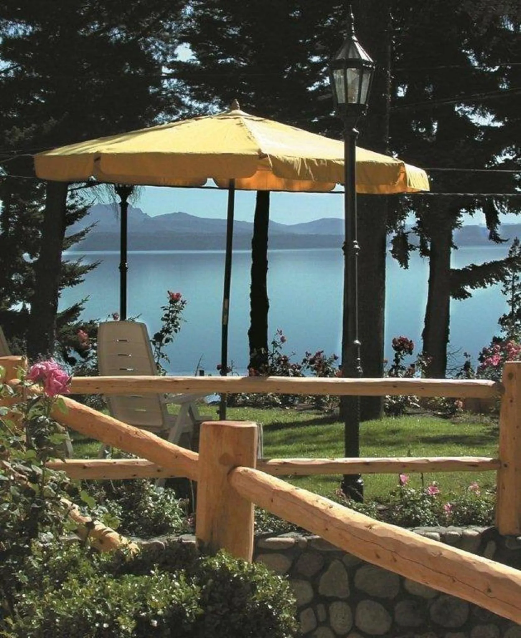 Lake view in Lejano Nahuel