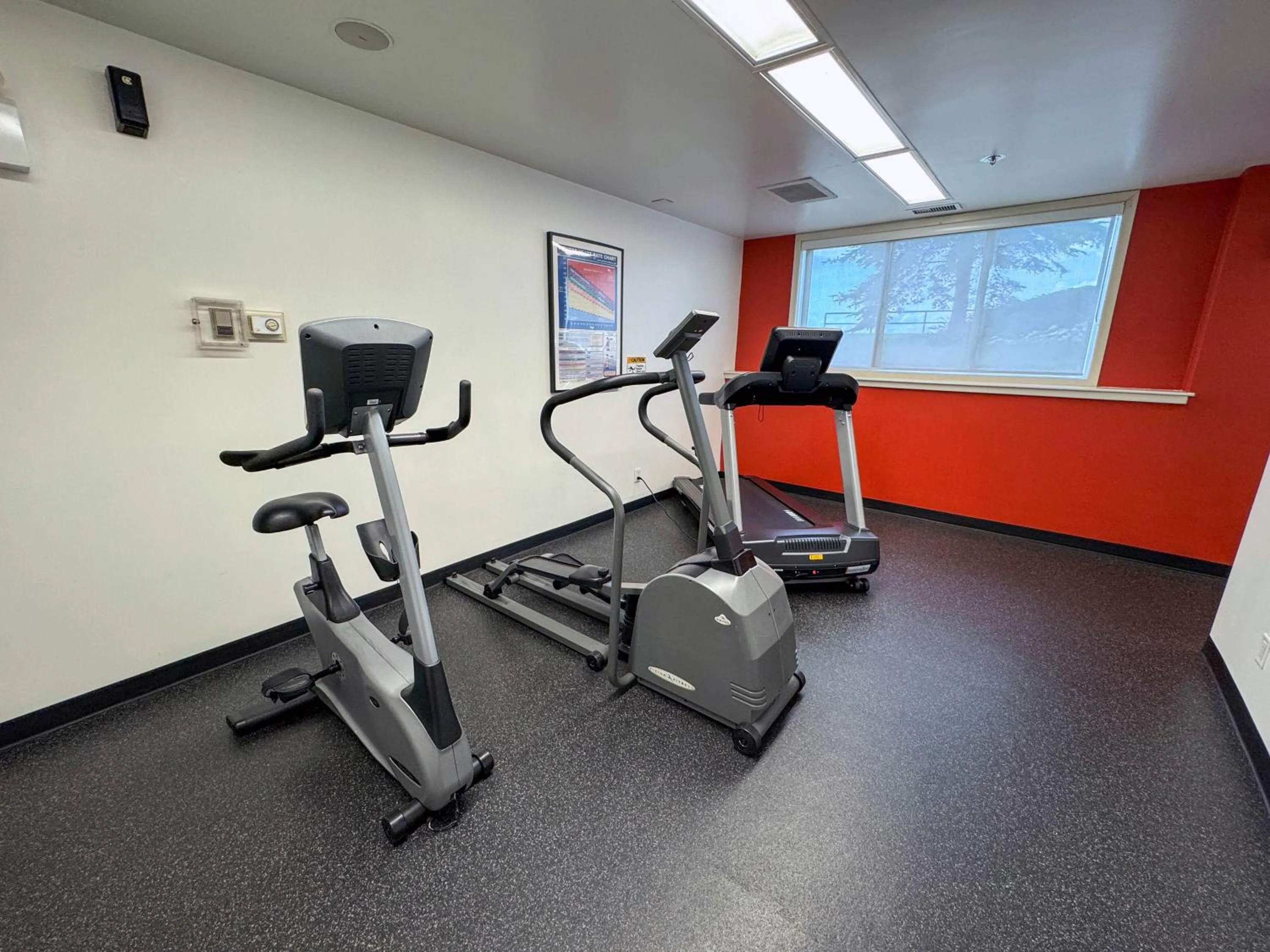 Fitness centre/facilities in Ramada by Wyndham Sherwood Park