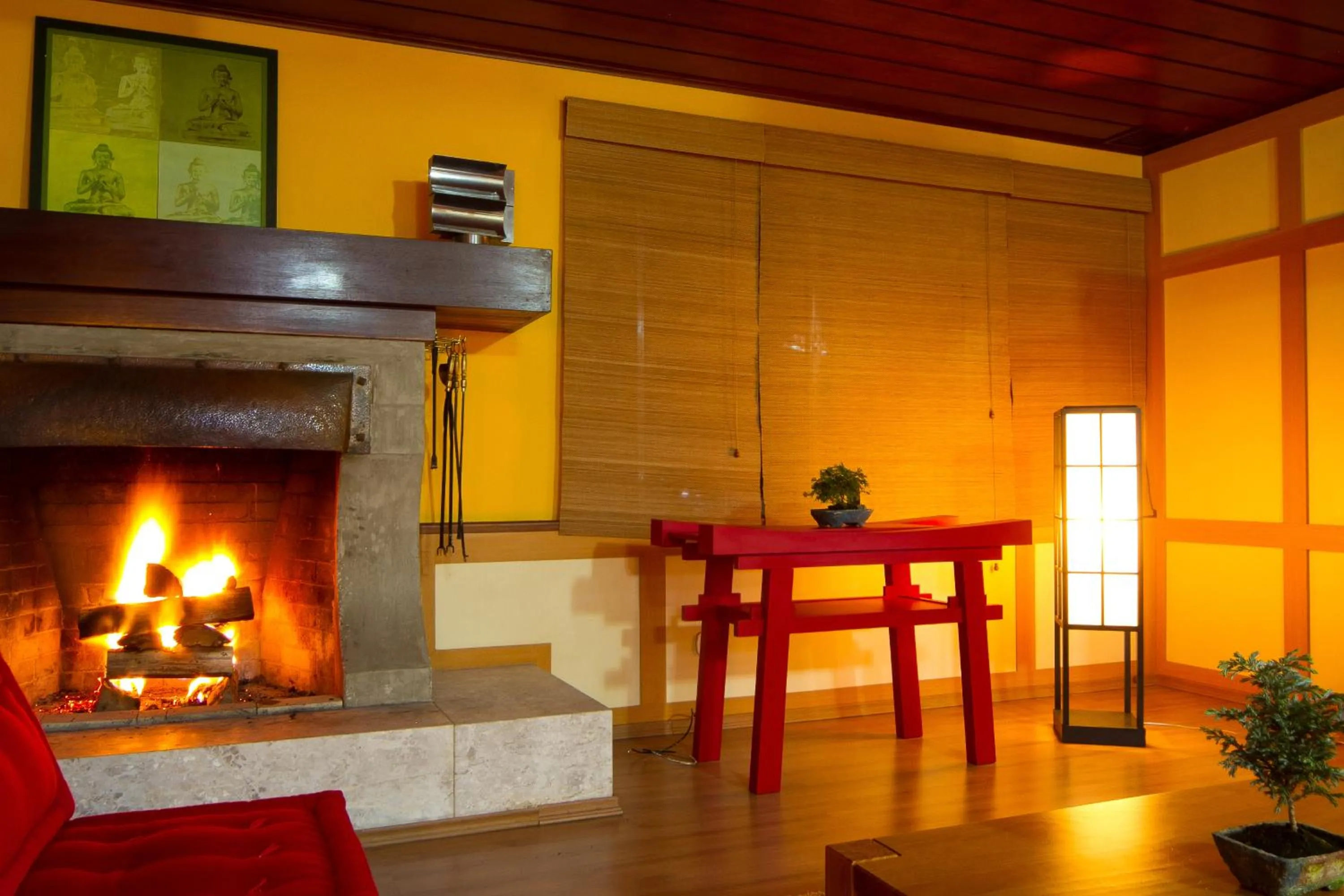 Communal lounge/ TV room in Hotel Matsubara