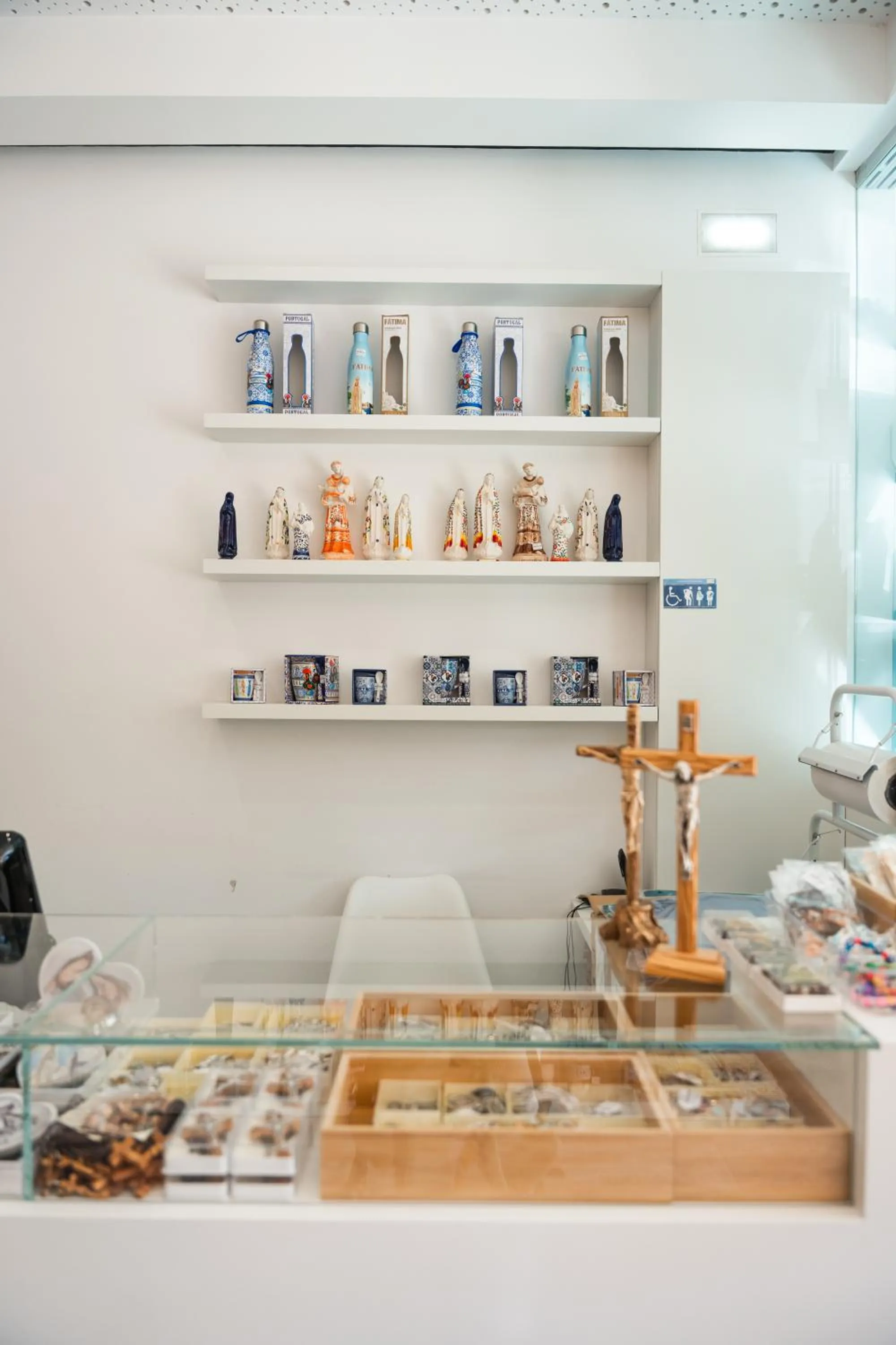 On-site shops in Serra d'Aire Boutique Hotel - SA Hotels