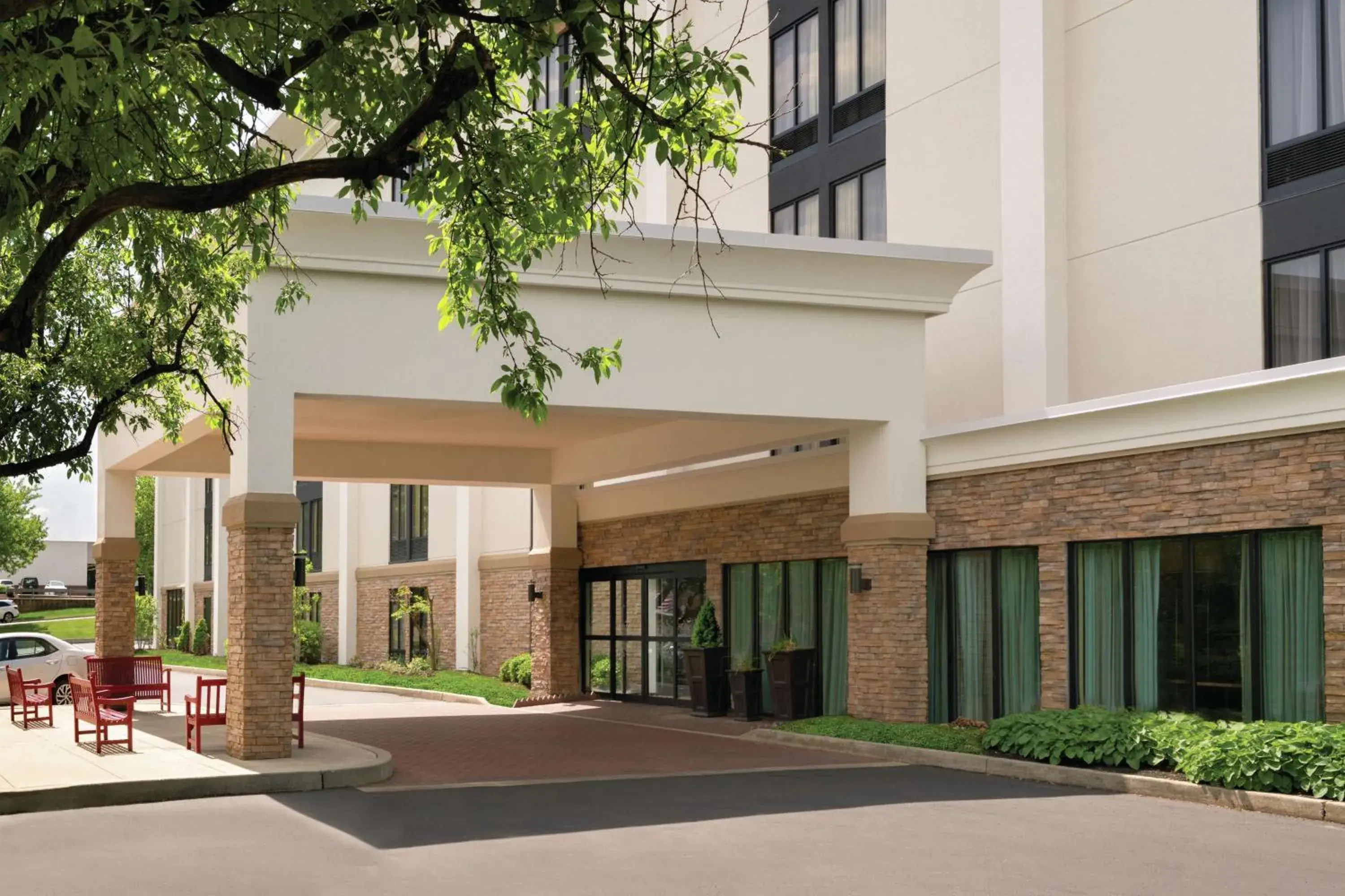 Property building in Hampton Inn Reading/Wyomissing Property building in Hampton Inn Reading/Wyomissing