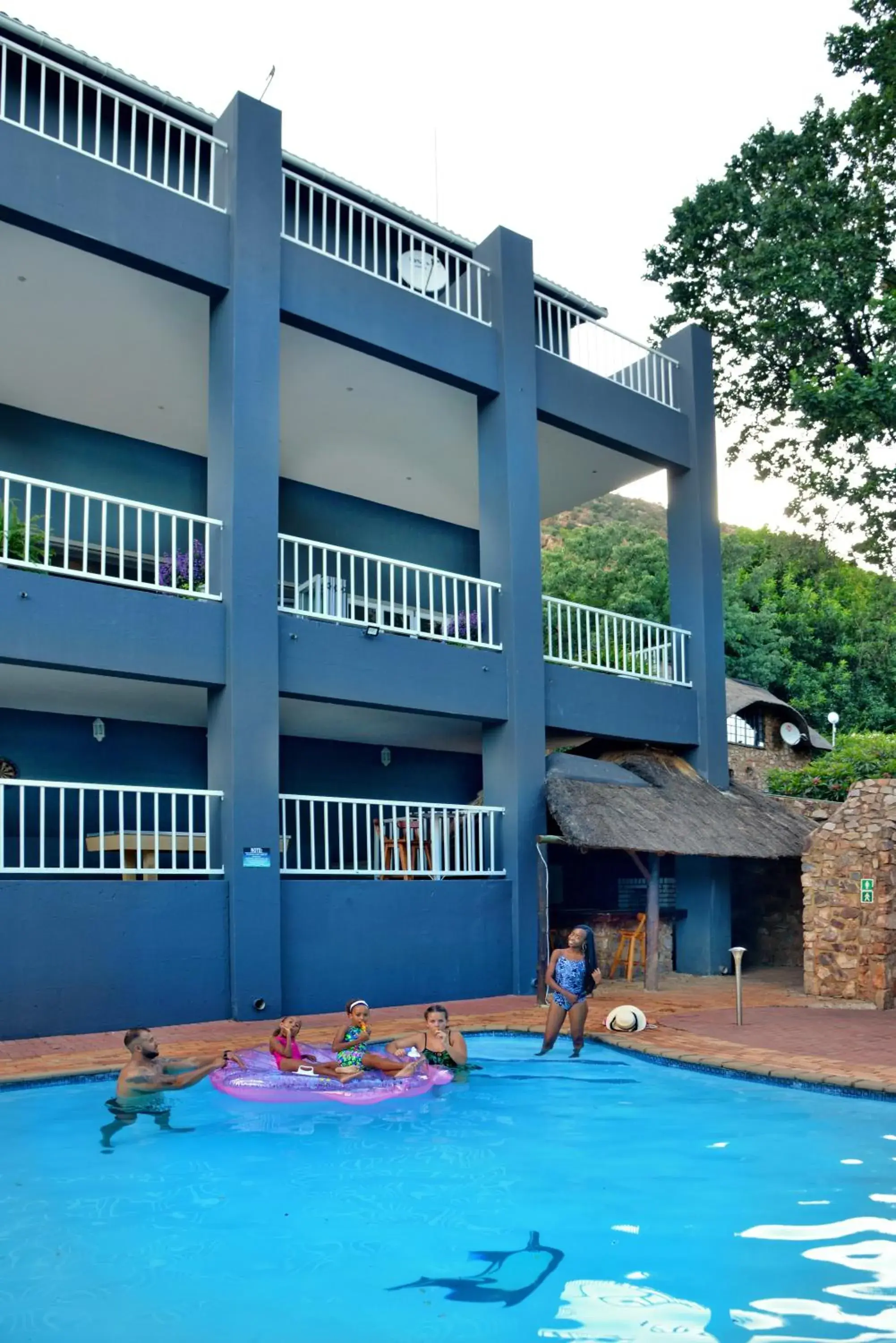 Property building in The Shore House Property building in The Shore House