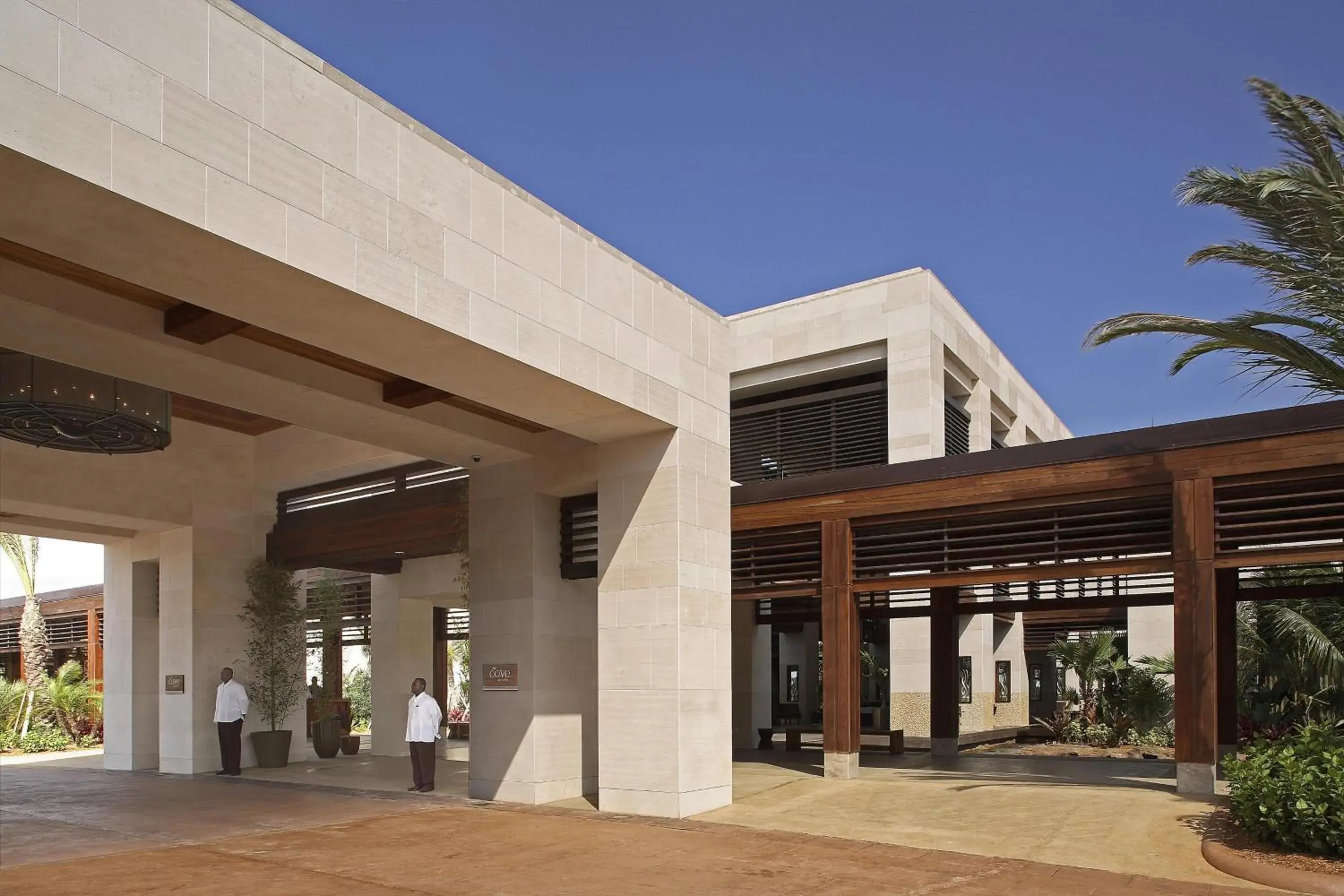 Facade/entrance in The Cove at Atlantis Facade/entrance in The Cove at Atlantis