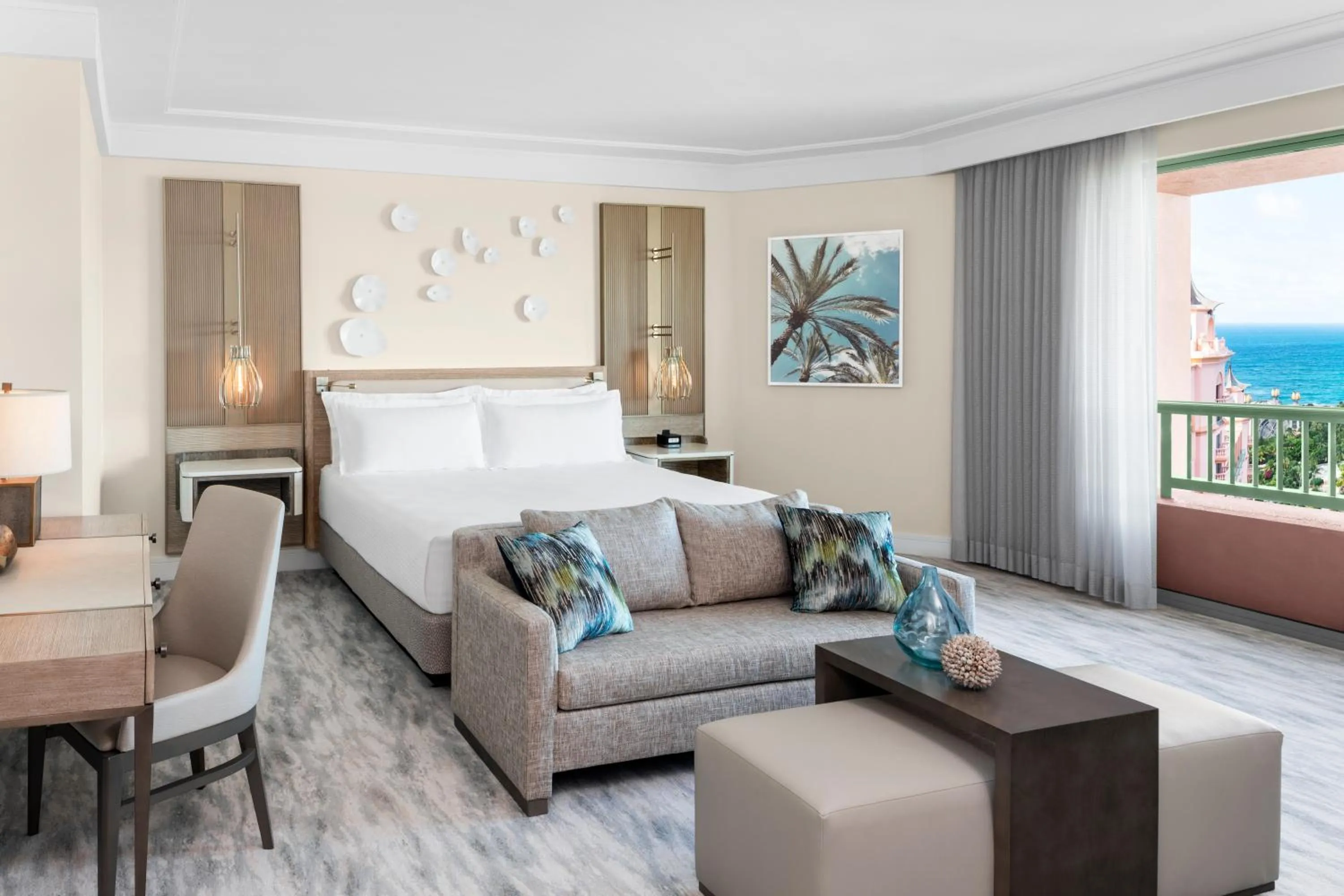 Bedroom in The Royal at Atlantis