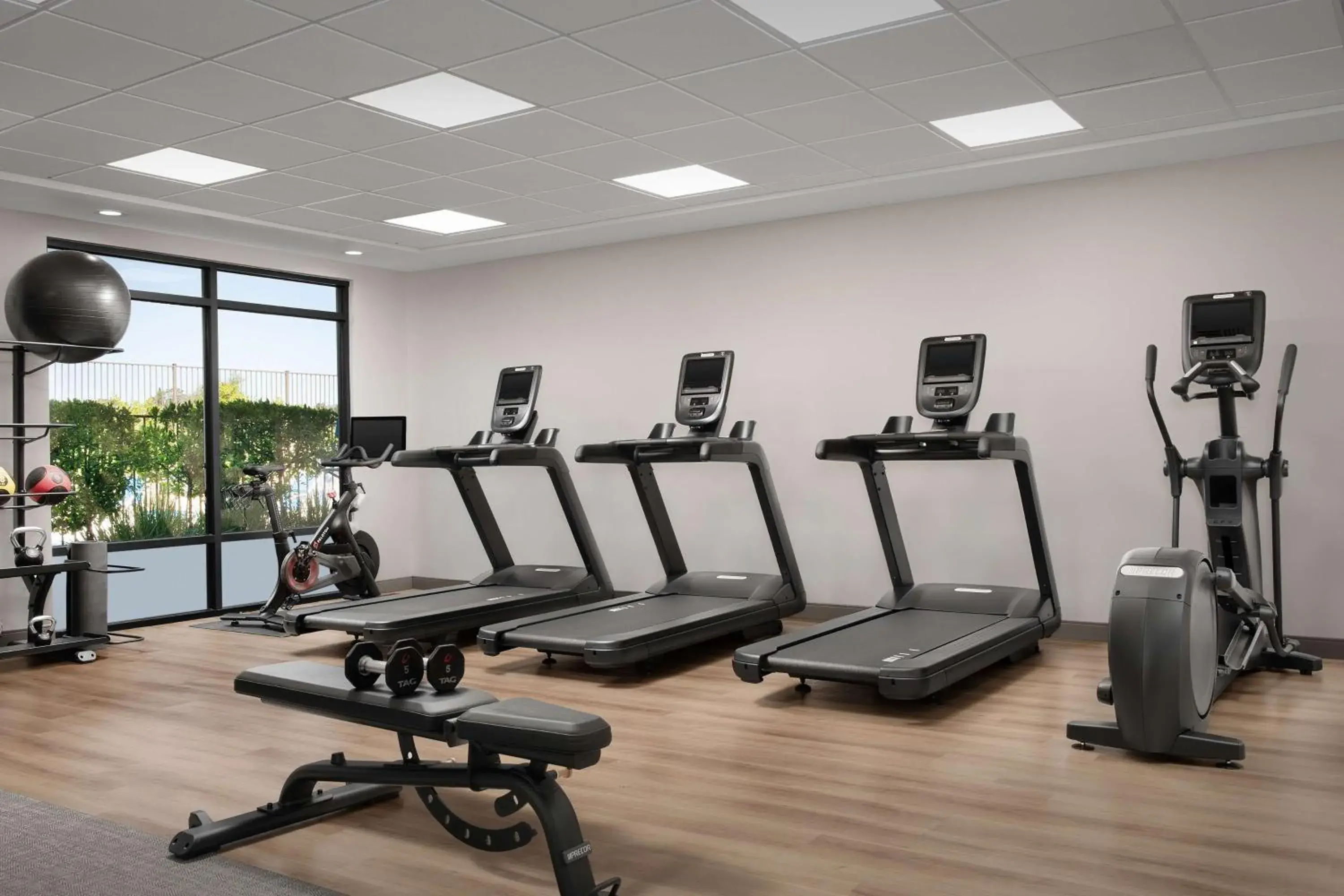 Fitness centre/facilities in Hampton Inn & Suites Paso Robles Fitness centre/facilities in Hampton Inn & Suites Paso Robles