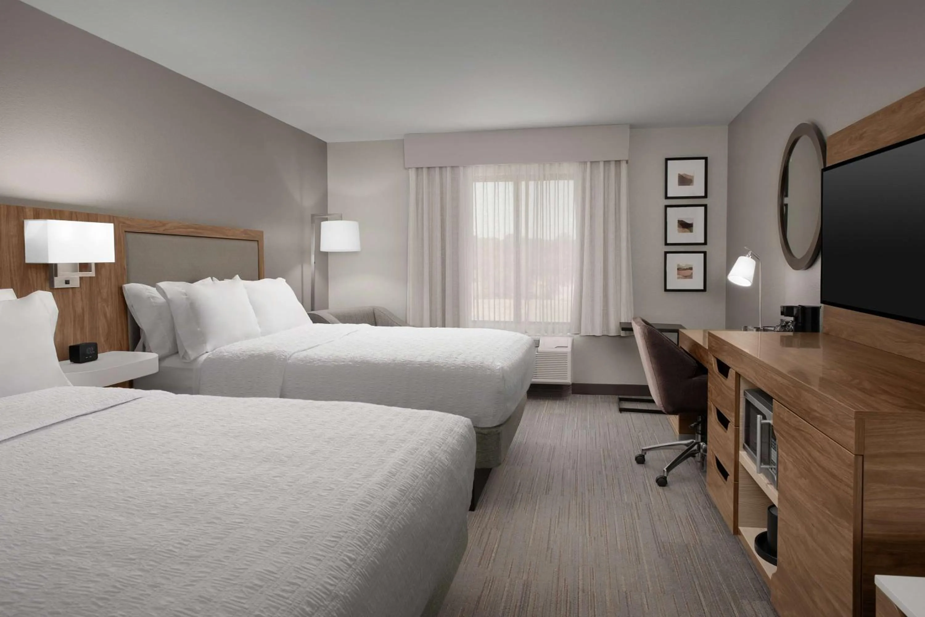 Bed in Hampton Inn & Suites Paso Robles