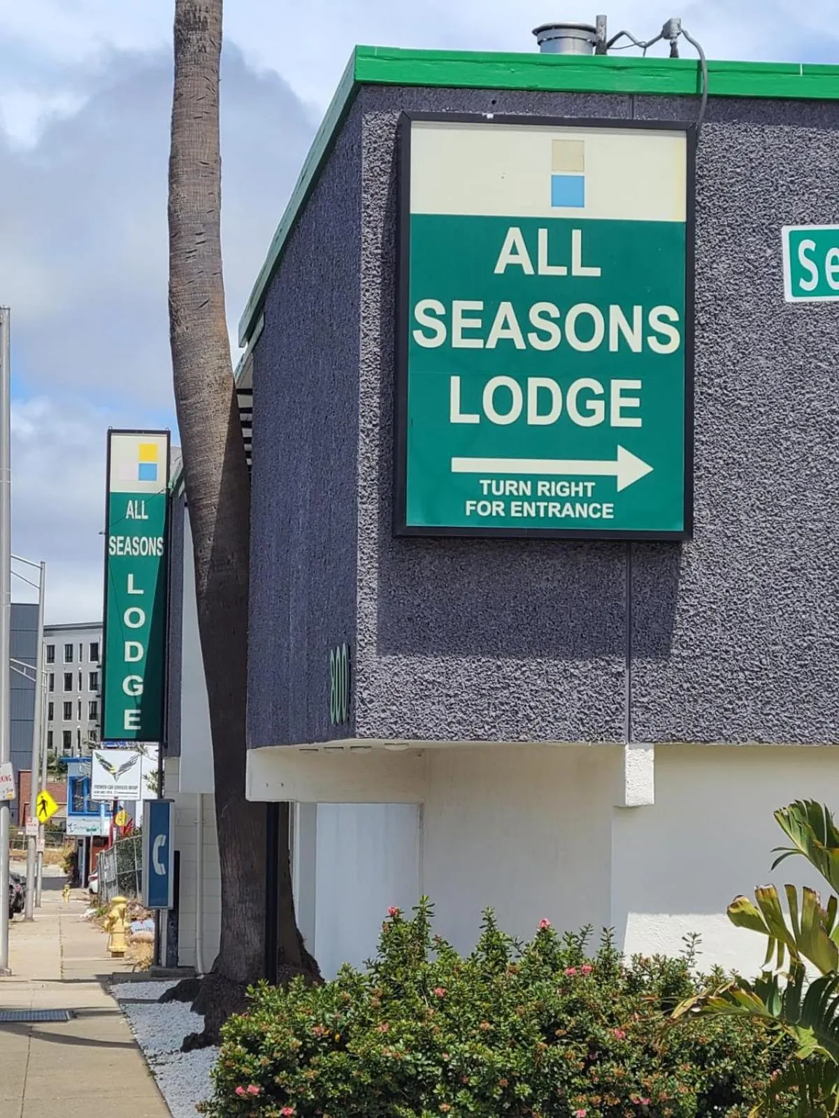 All Seasons Lodge
