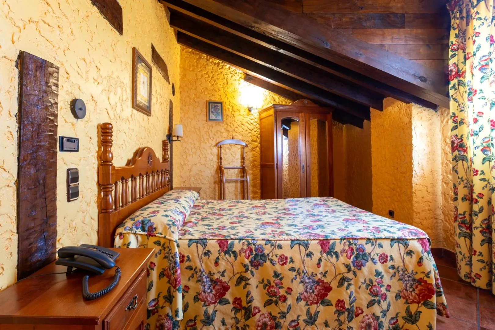 Photo of the whole room, Bed in Hotel La Casona de Luis
