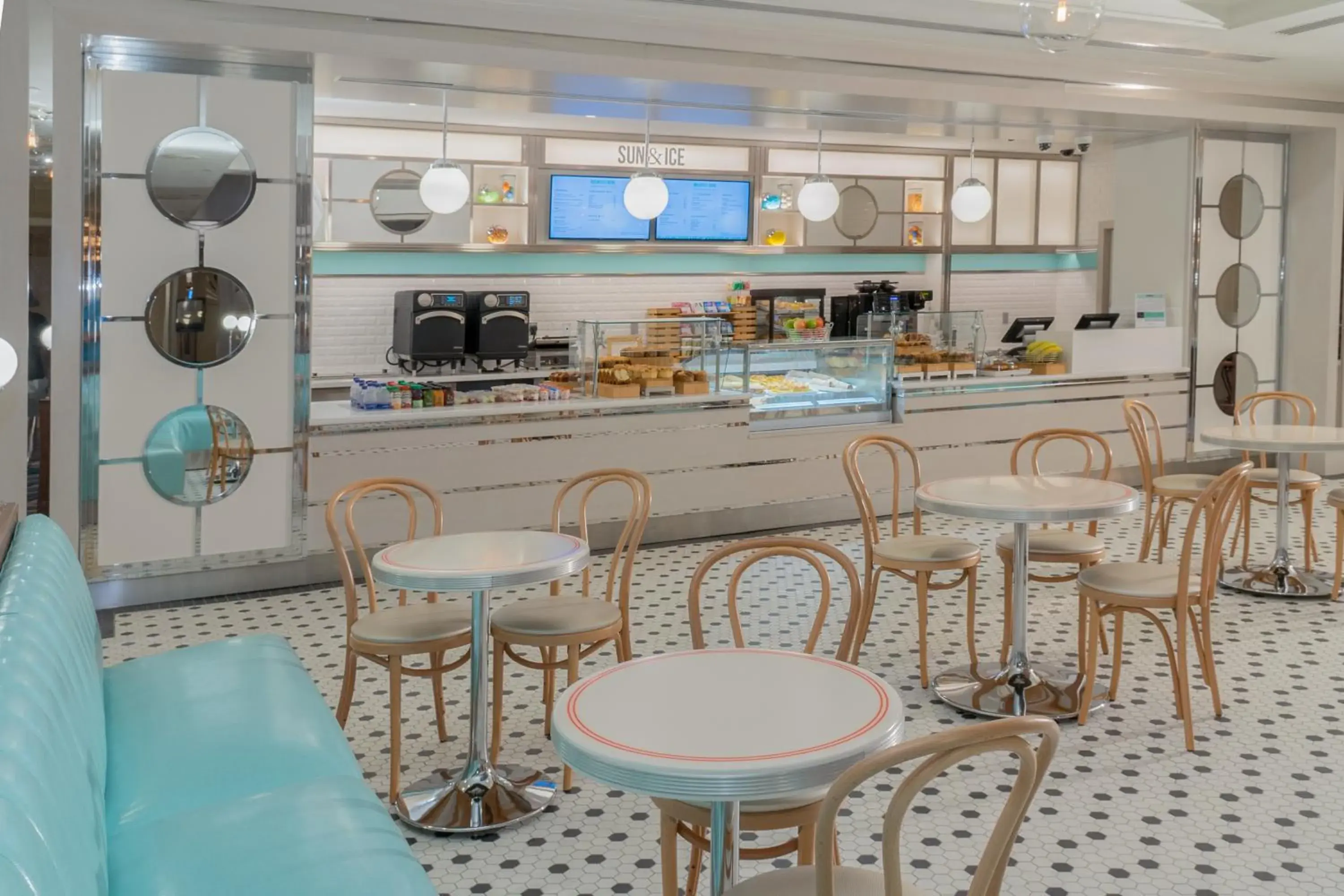 Restaurant/places to eat in The Coral at Atlantis Restaurant/places to eat in The Coral at Atlantis