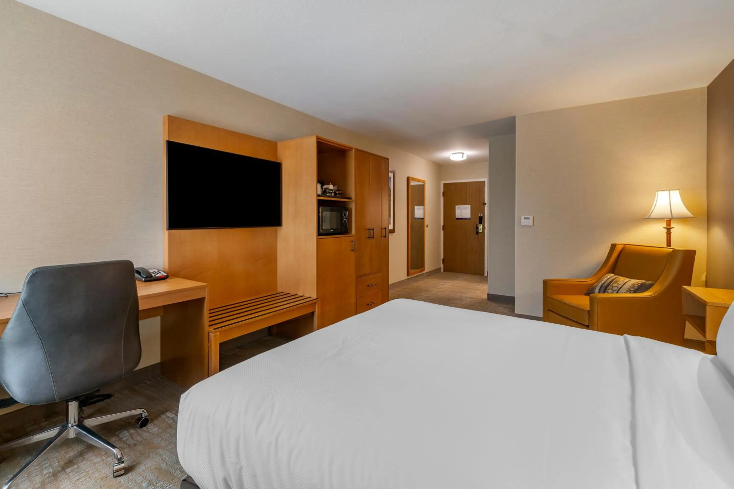 Bed in Comfort Inn Missoula Airport