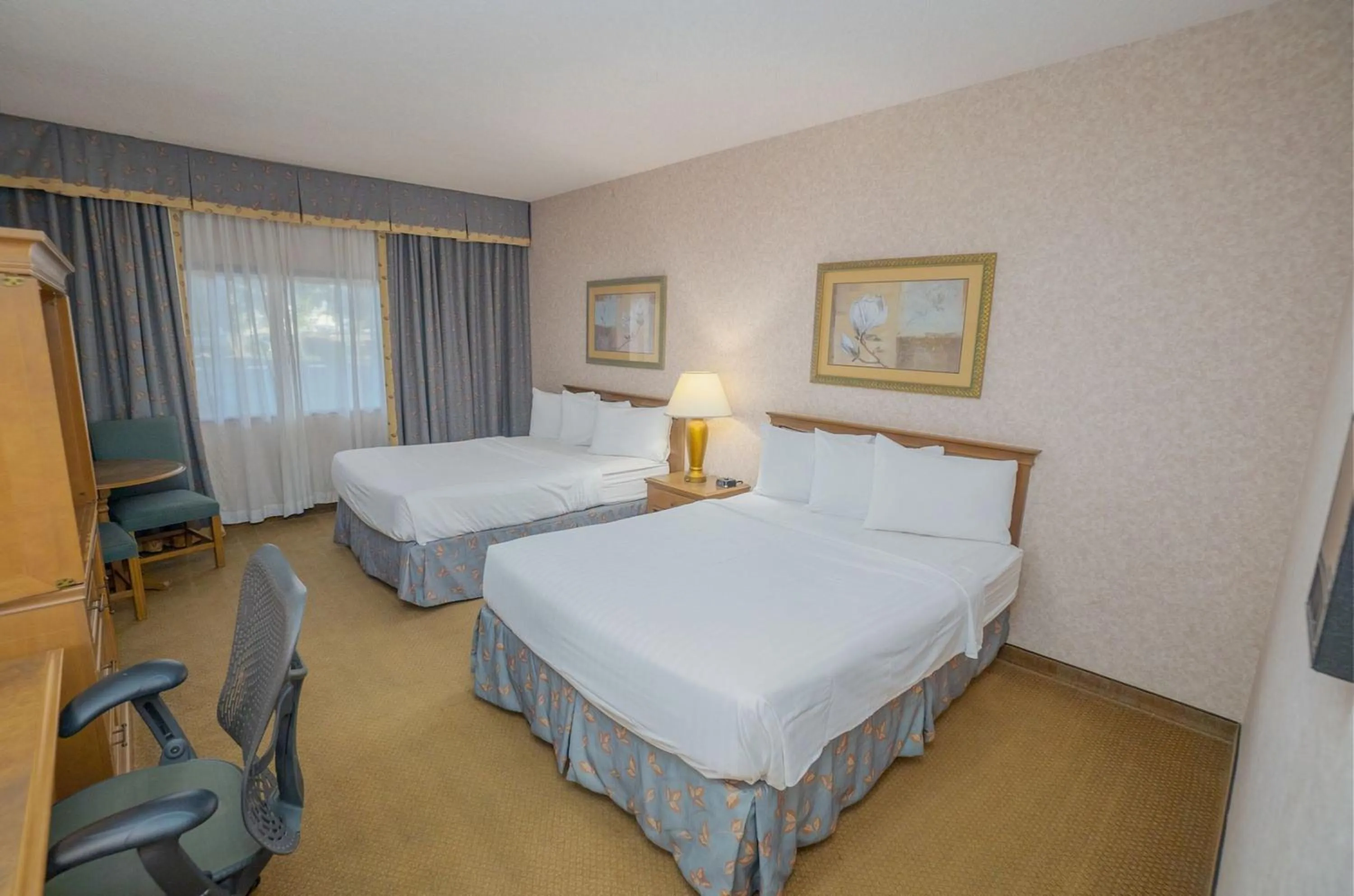 Bedroom, Bed in Piccadilly Inn Airport