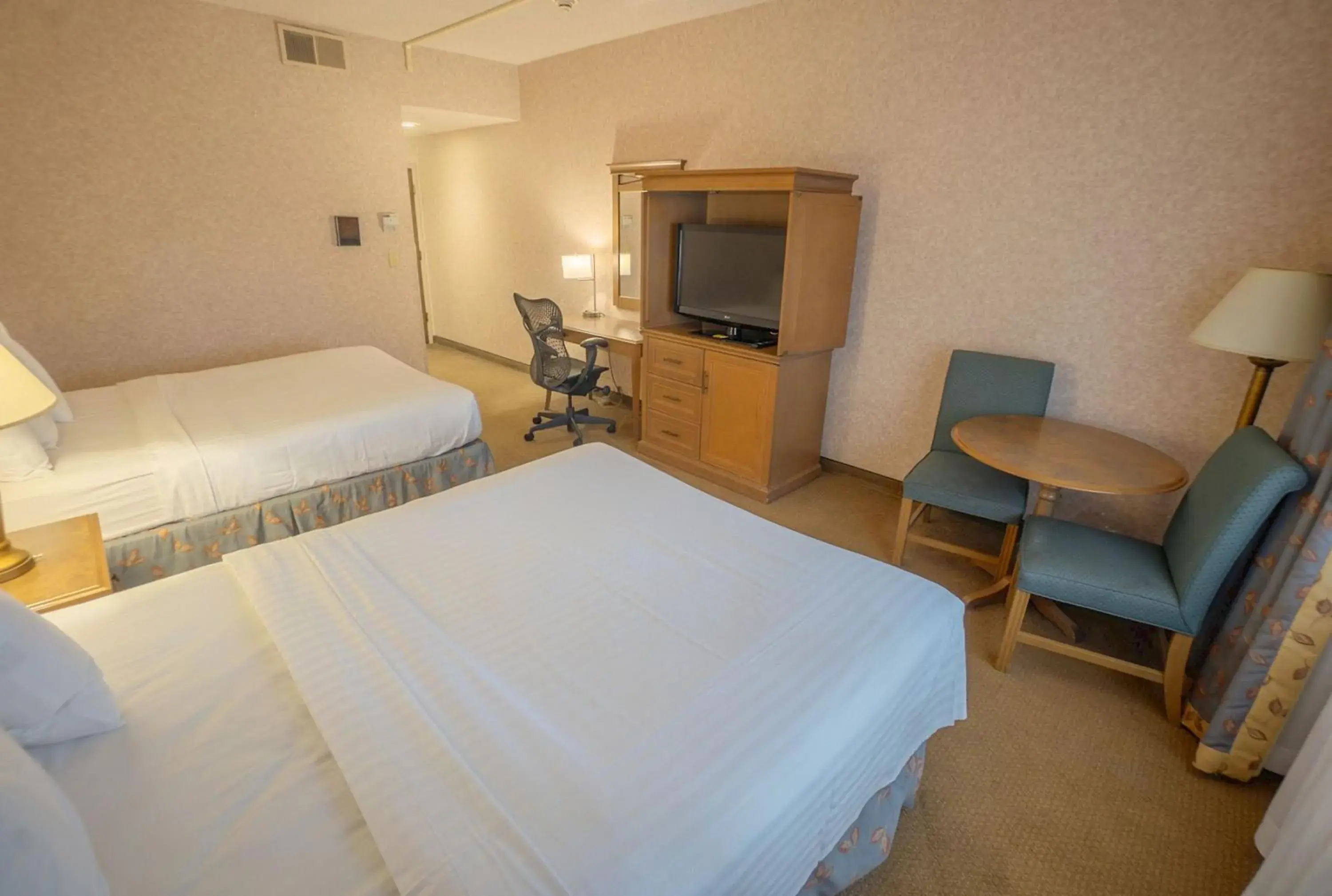 Living room in Piccadilly Inn Airport Living room in Piccadilly Inn Airport