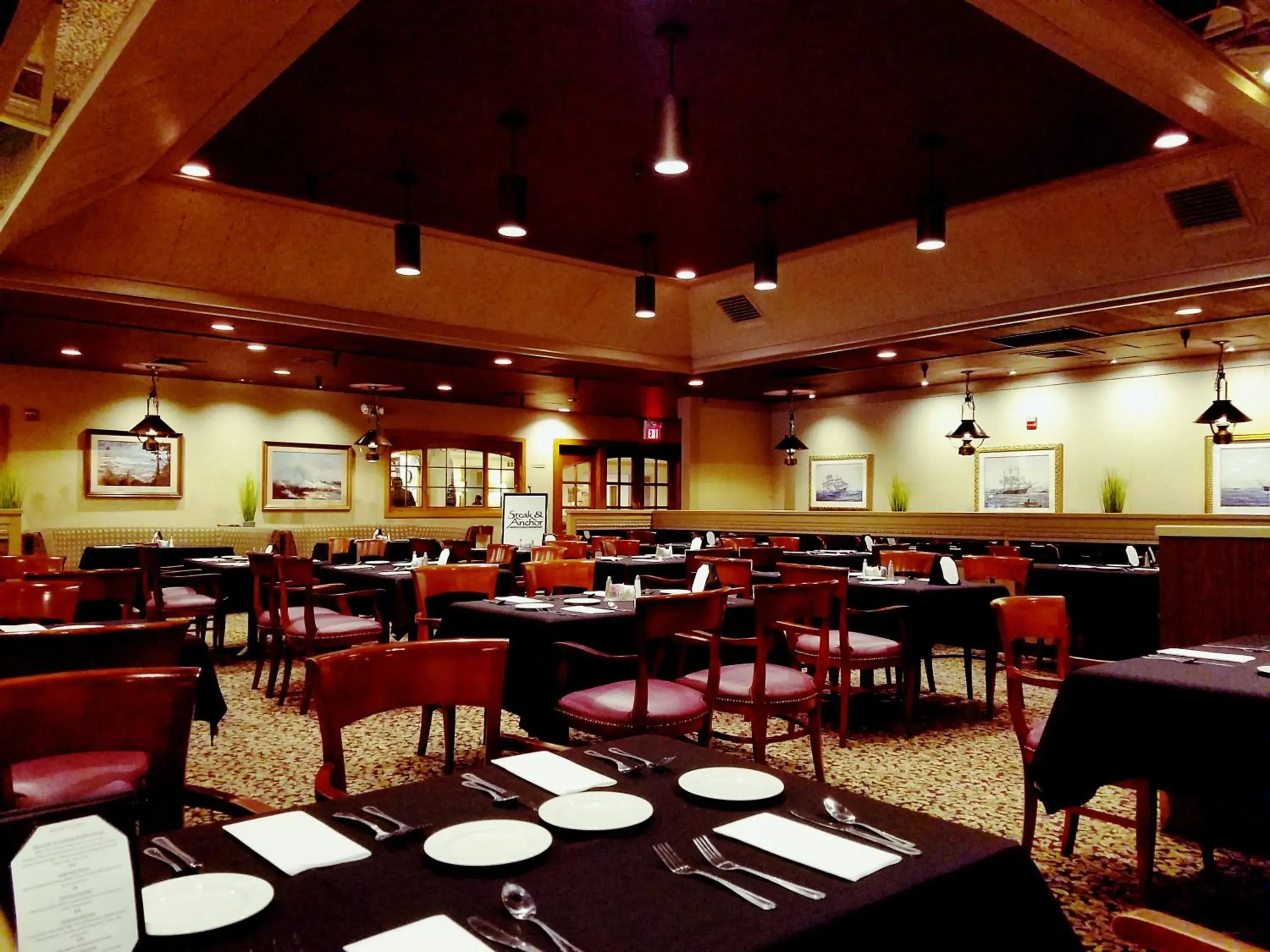 Restaurant/places to eat in Piccadilly Inn Airport Restaurant/places to eat in Piccadilly Inn Airport