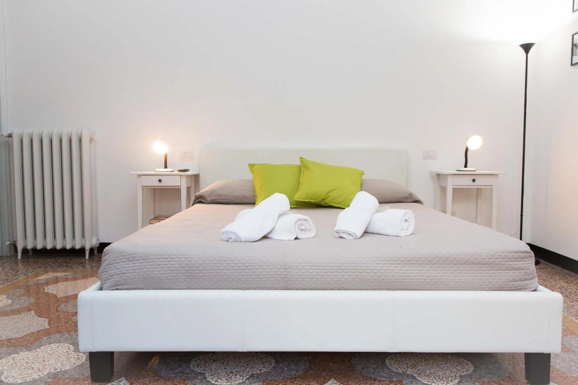 Bed in Leone X Genova Affittacamere