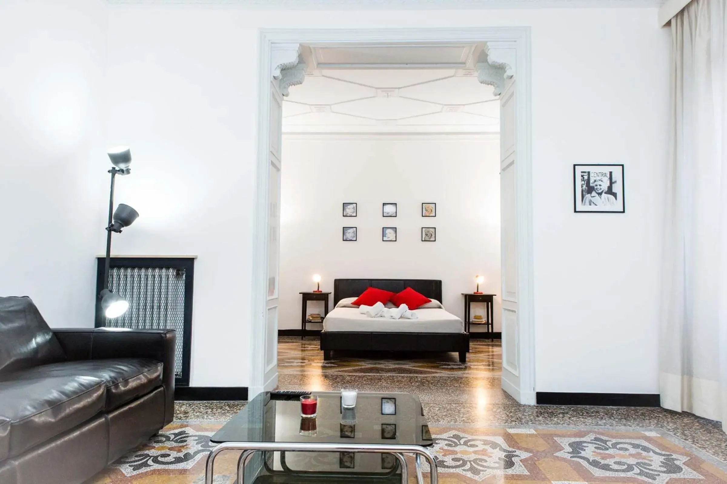 Deluxe Room with Private External Bathroom in Leone X Genova Affittacamere Deluxe Room with Private External Bathroom in Leone X Genova Affittacamere