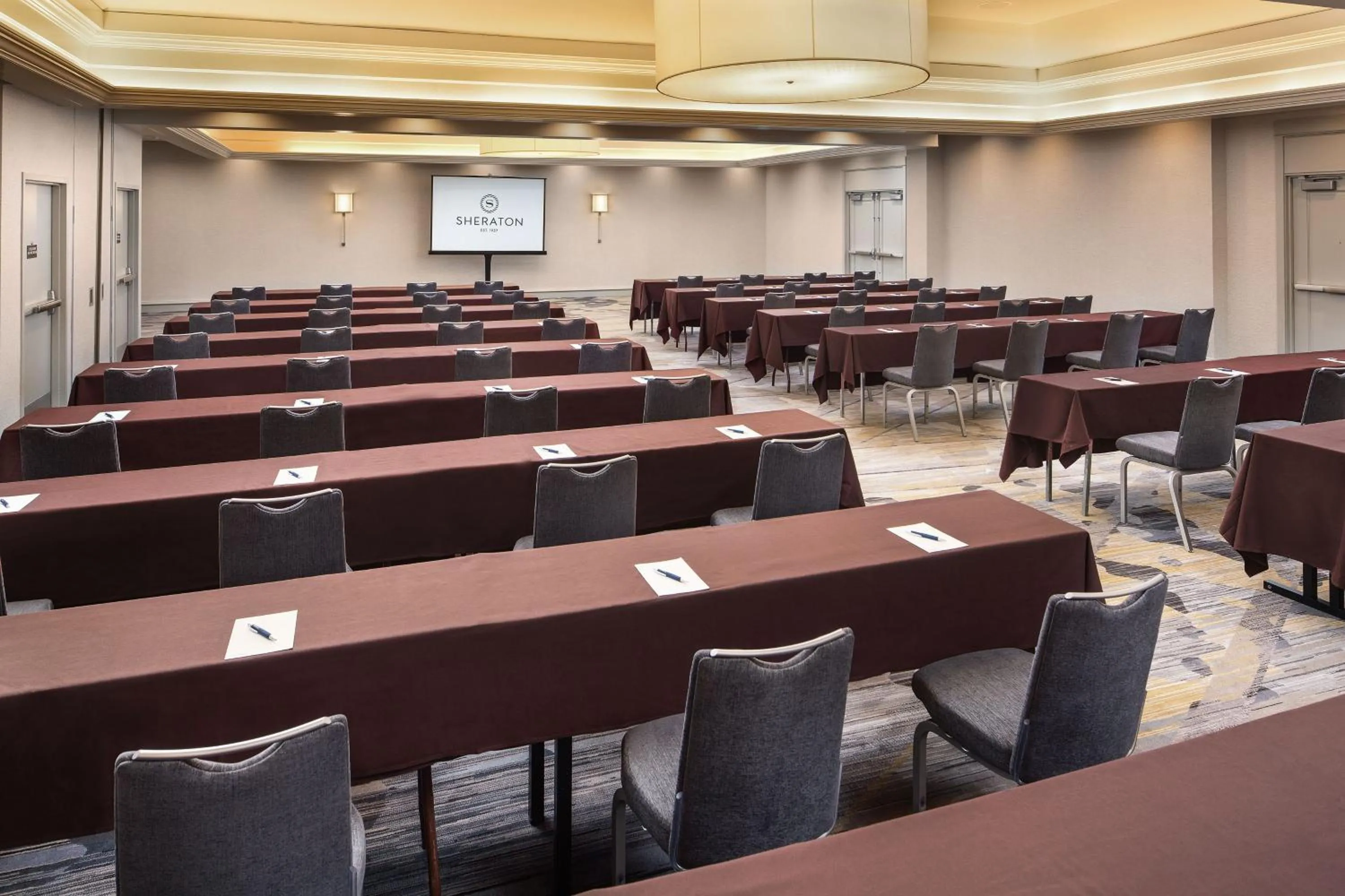 Meeting/conference room in Sheraton Parsippany Hotel