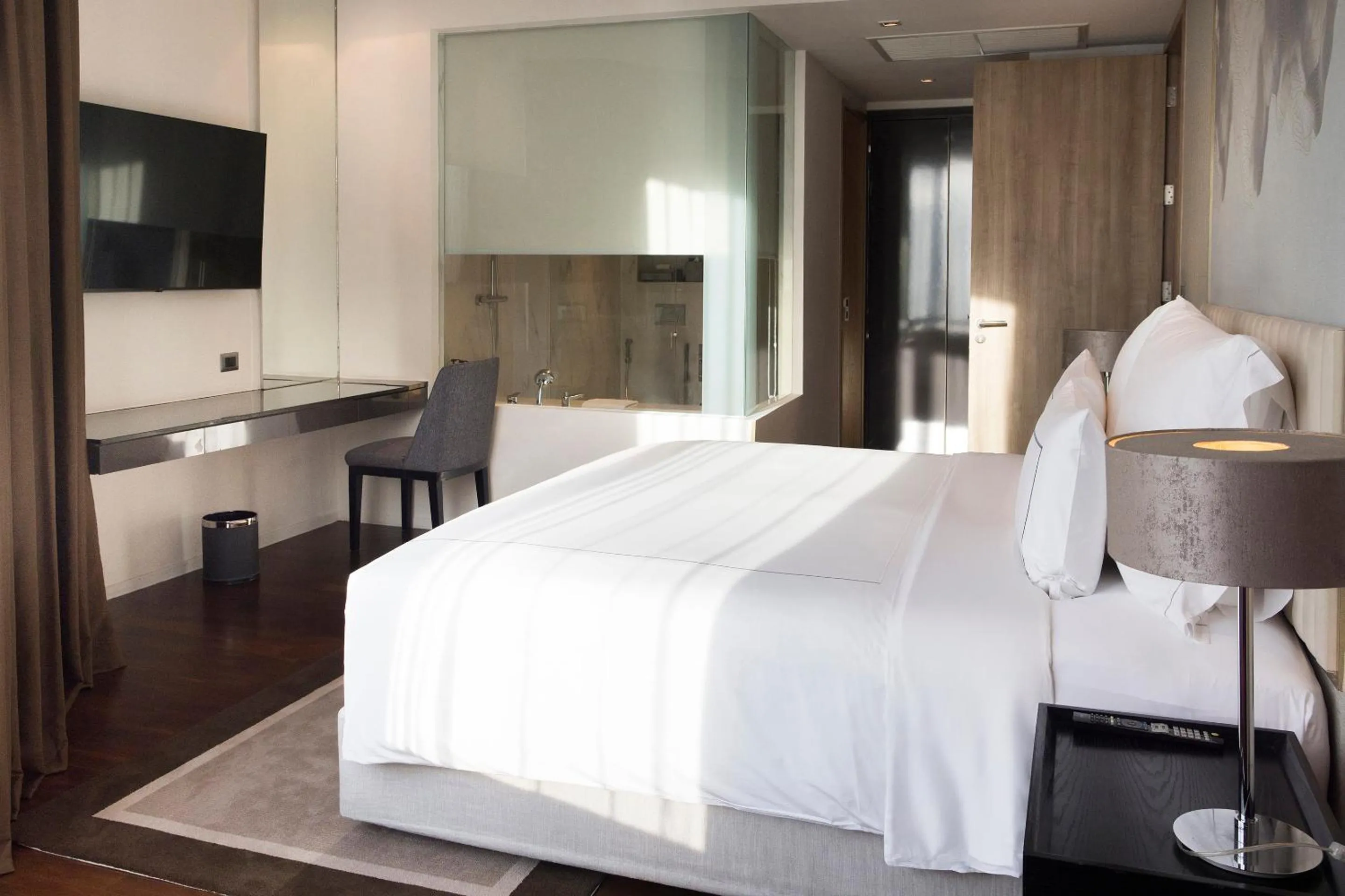 Bed in MUU Bangkok, Small Luxury Hotels of the World