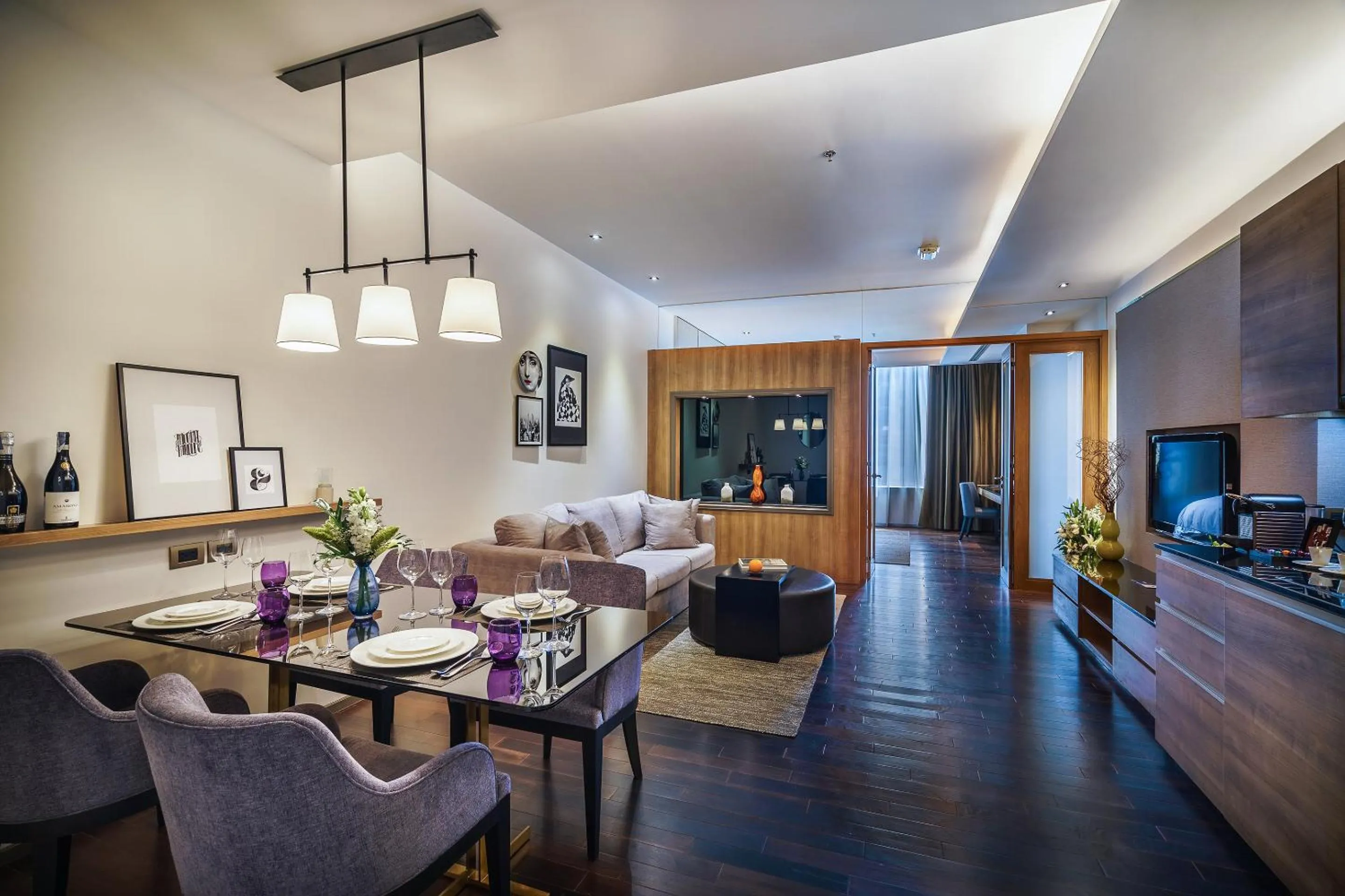 TV and multimedia in MUU Bangkok, Small Luxury Hotels of the World