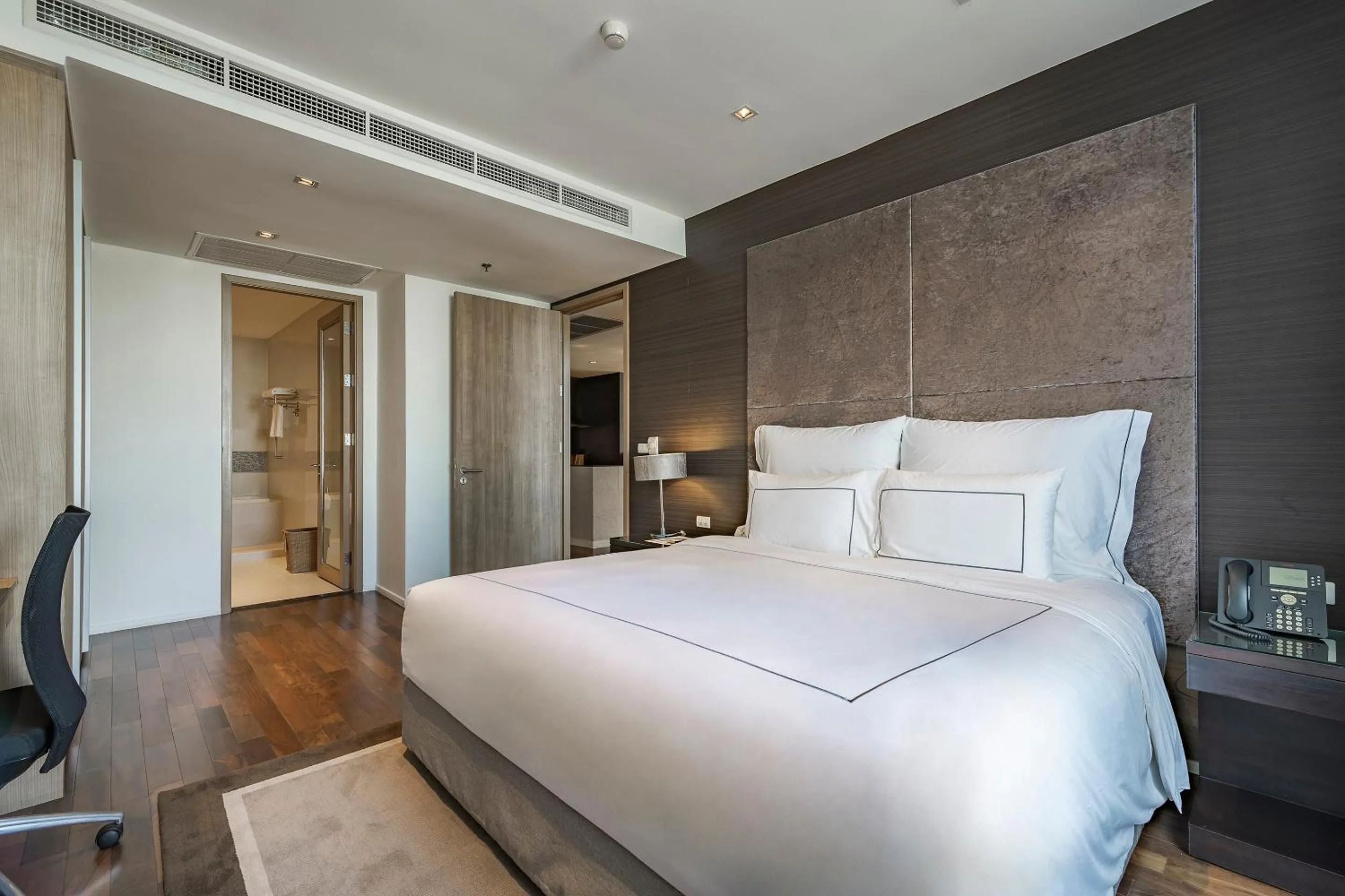 Bed in MUU Bangkok, Small Luxury Hotels of the World