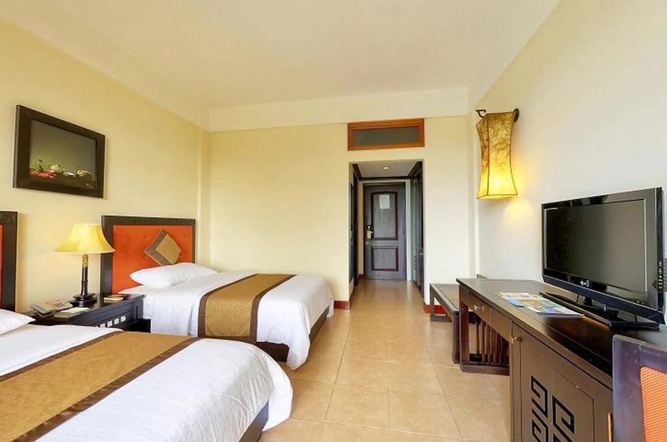 Bed in Sun Spa Resort & Villa