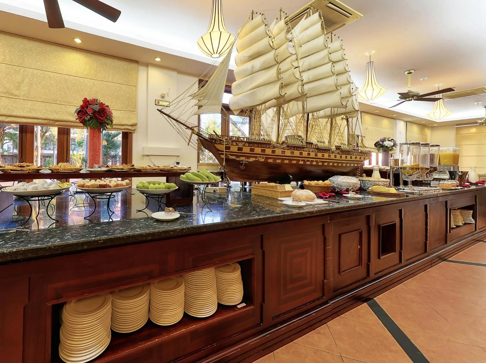 Breakfast in Sun Spa Resort & Villa