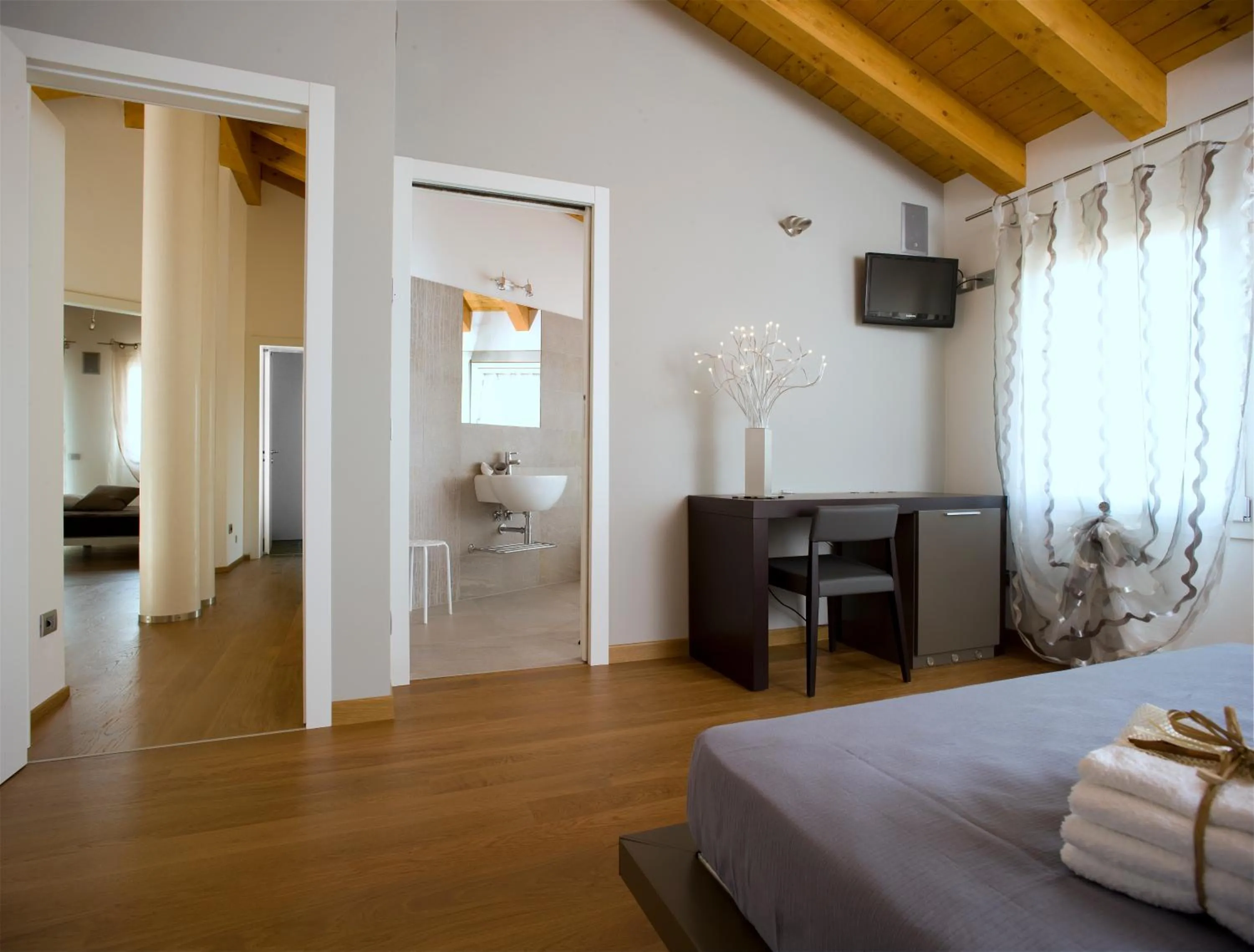 Photo of the whole room, Bed in Magrine Castelfranco Veneto