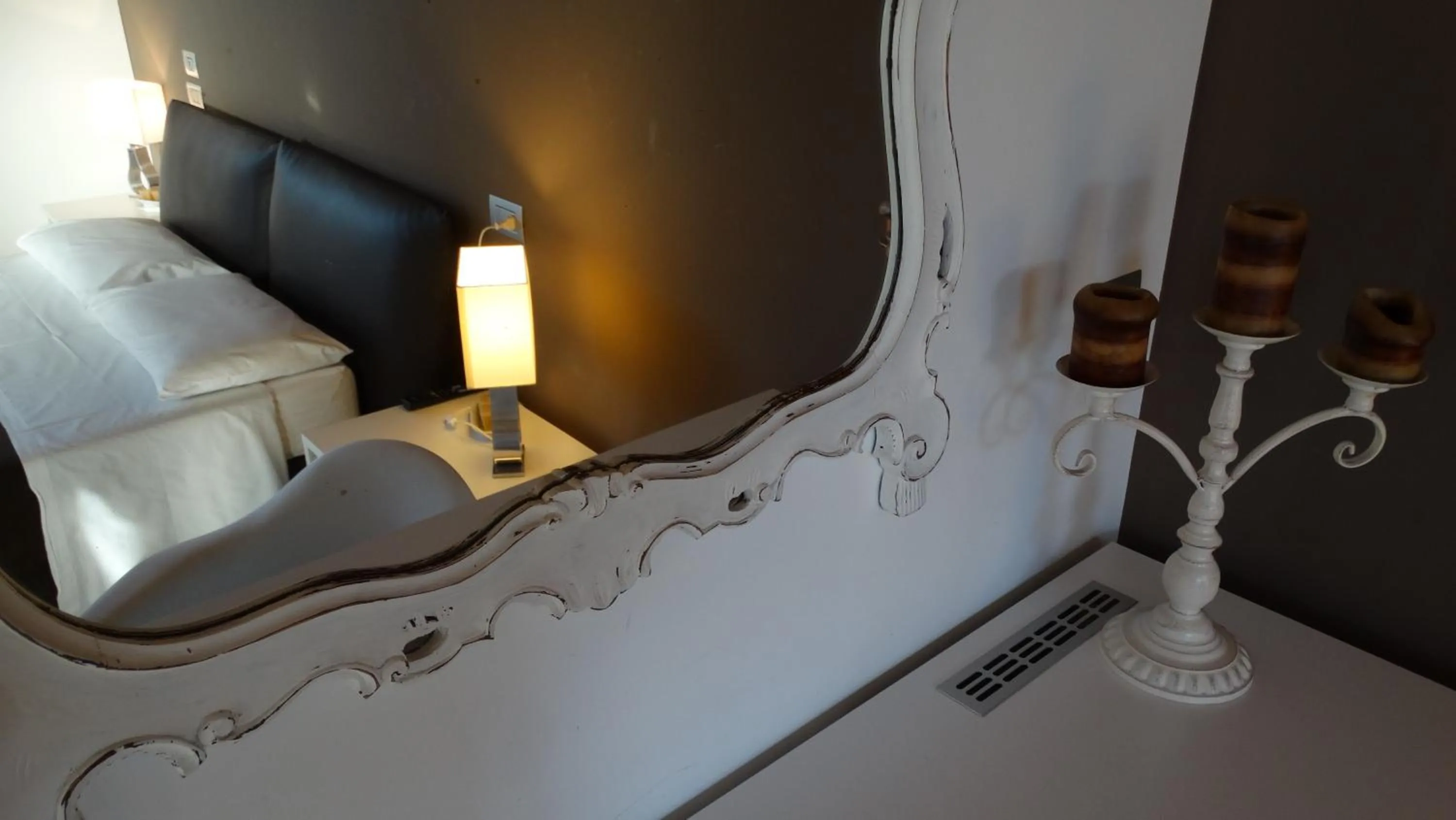 Decorative detail, Bed in Magrine Castelfranco Veneto