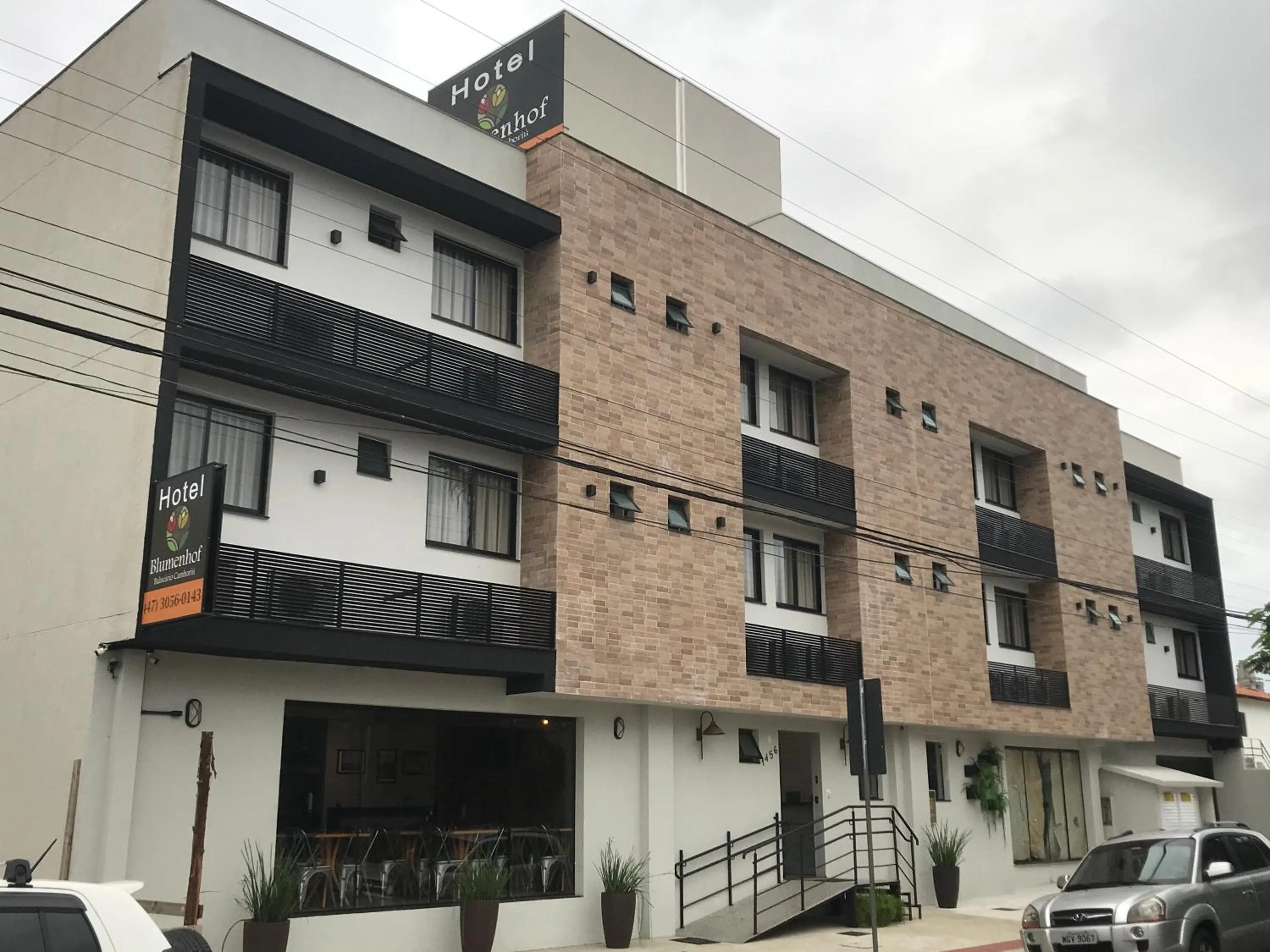 Property building in Hotel Blumenhof Balneário Camboriú