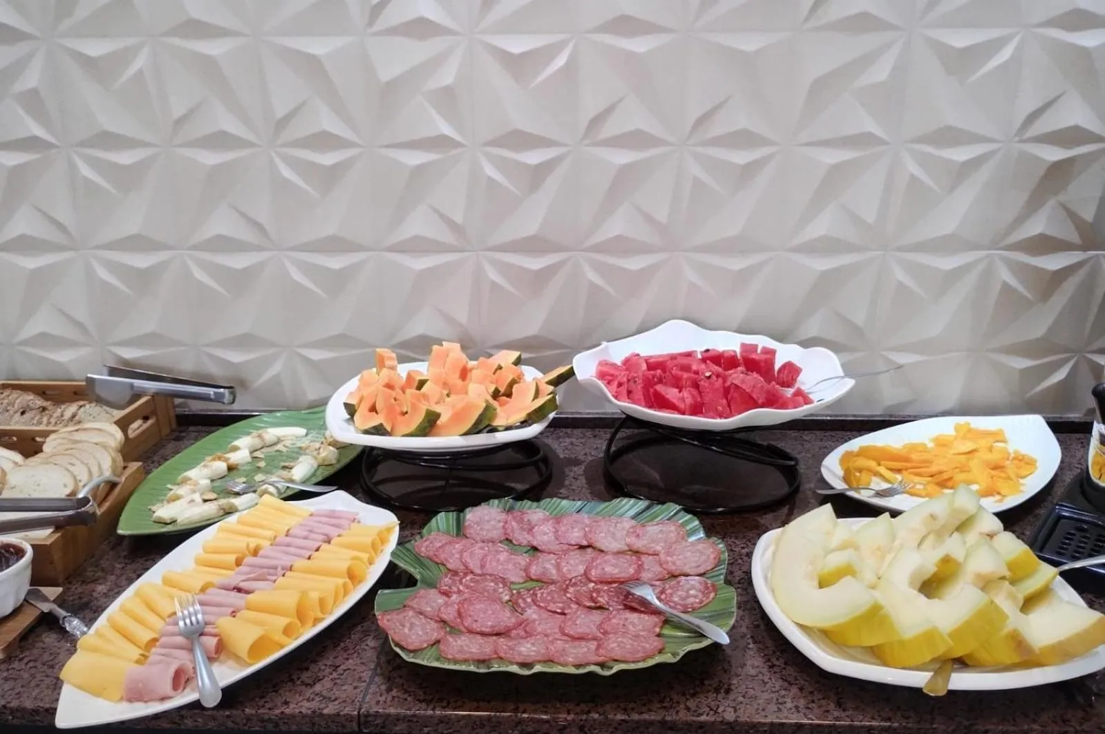 Buffet breakfast in Hotel Blumenhof Balneário Camboriú