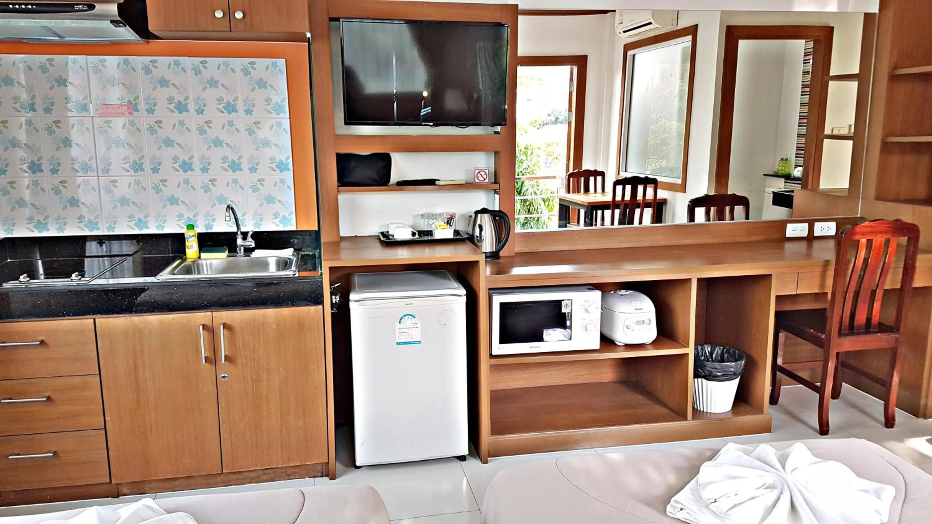 Coffee/tea facilities in Green Harbor Hotel & Service Apartment