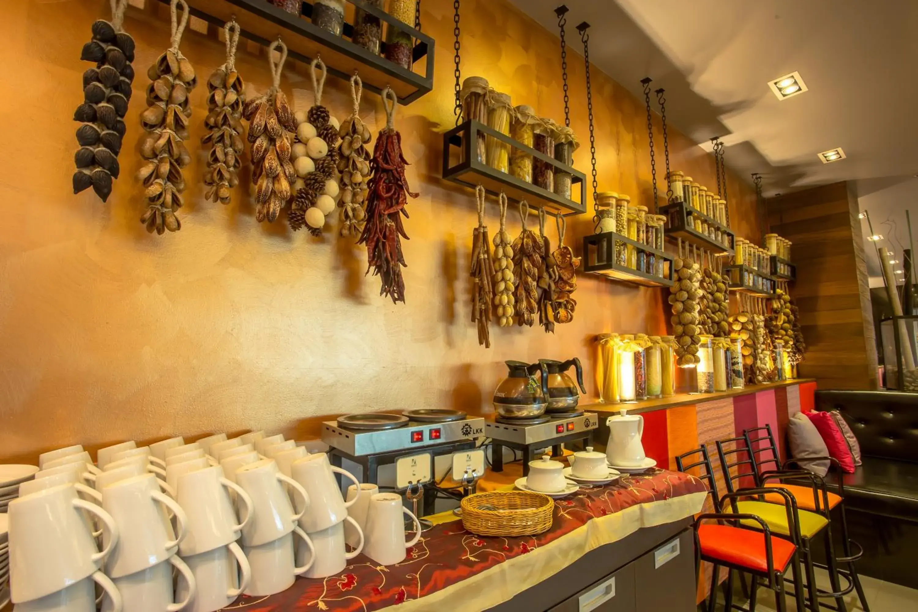 Restaurant/places to eat in Nouvo City Hotel Restaurant/places to eat in Nouvo City Hotel