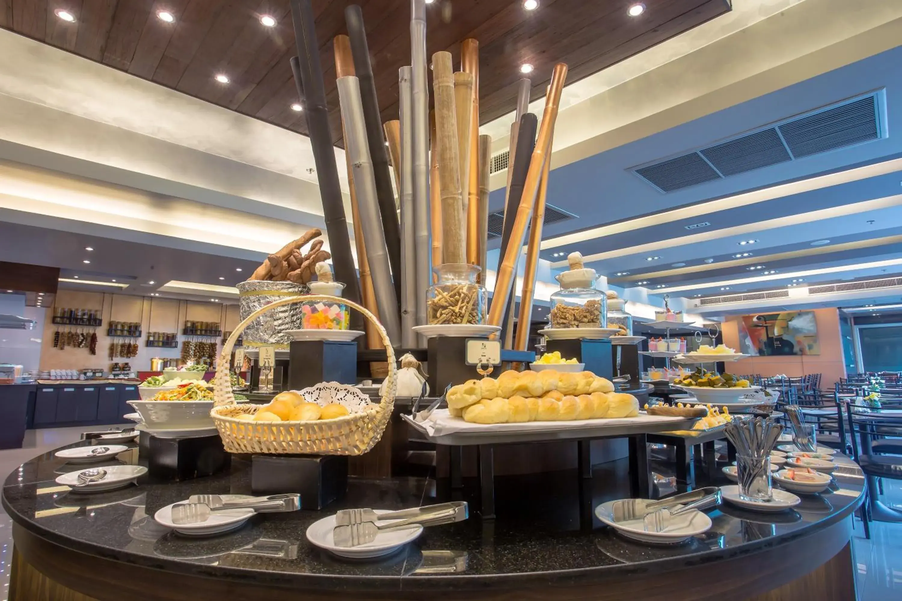 Restaurant/places to eat in Nouvo City Hotel Restaurant/places to eat in Nouvo City Hotel