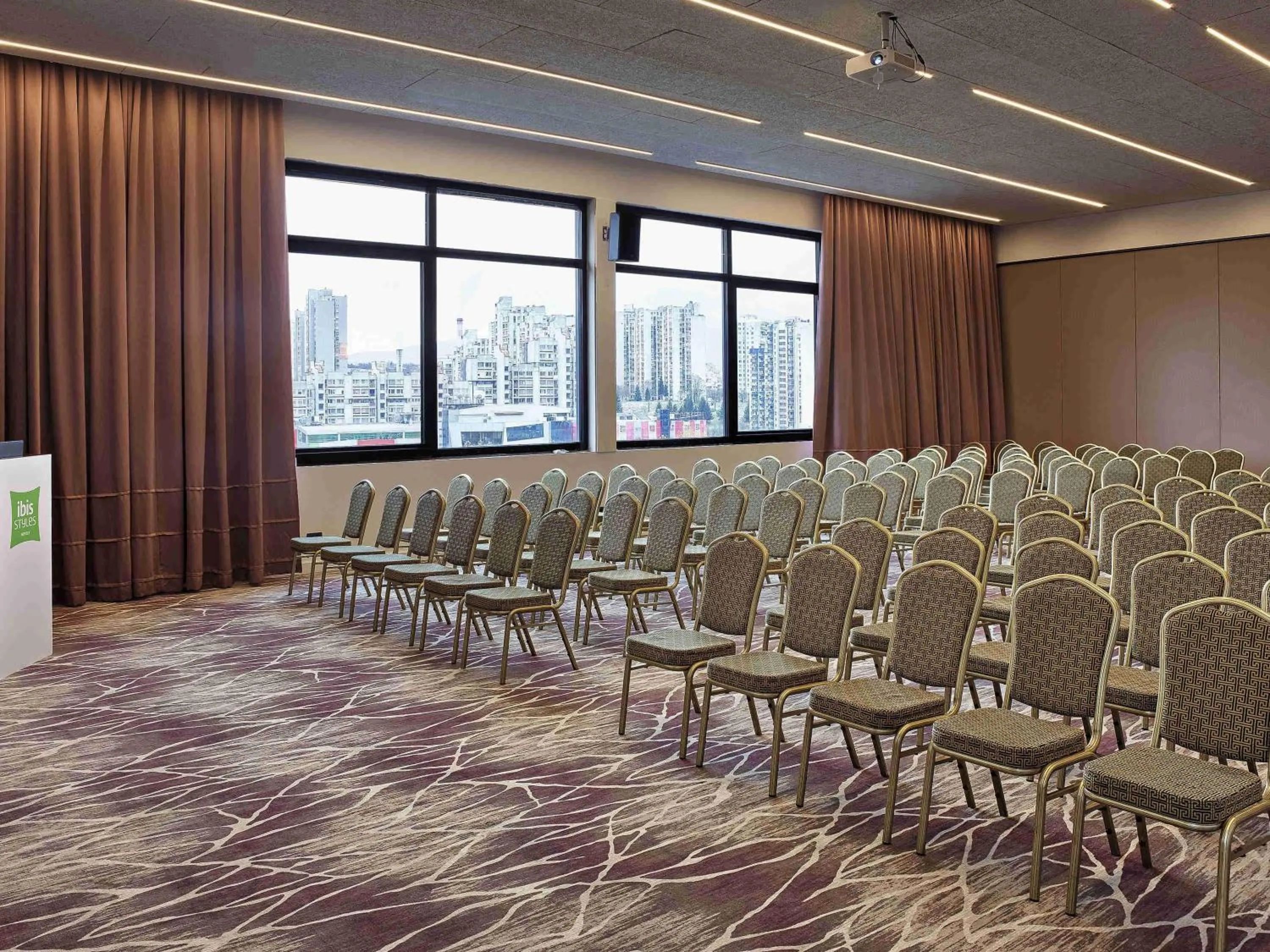 Meeting/conference room in ibis Styles Sarajevo
