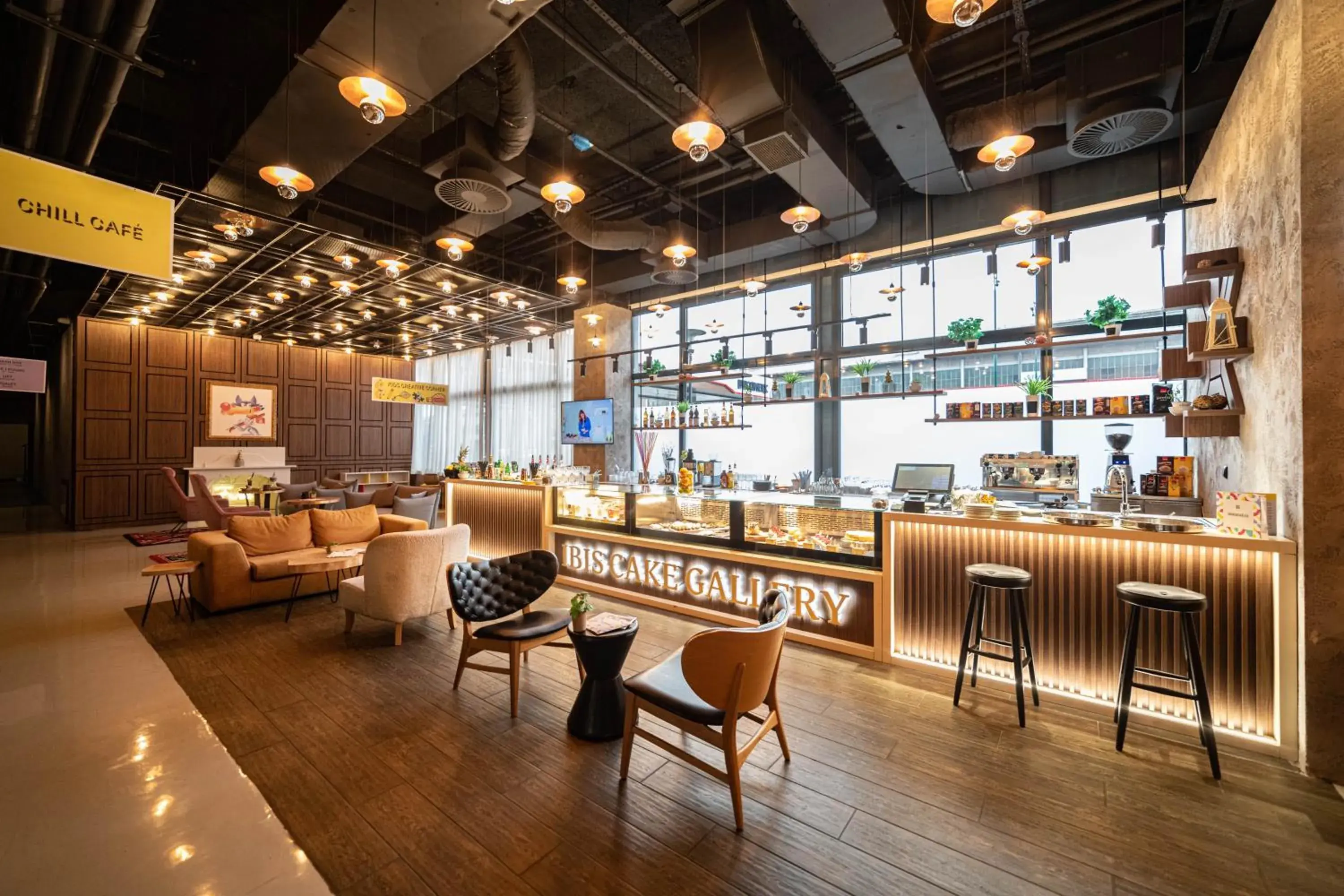Lounge or bar in ibis Styles Sarajevo Lounge or bar in ibis Styles Sarajevo