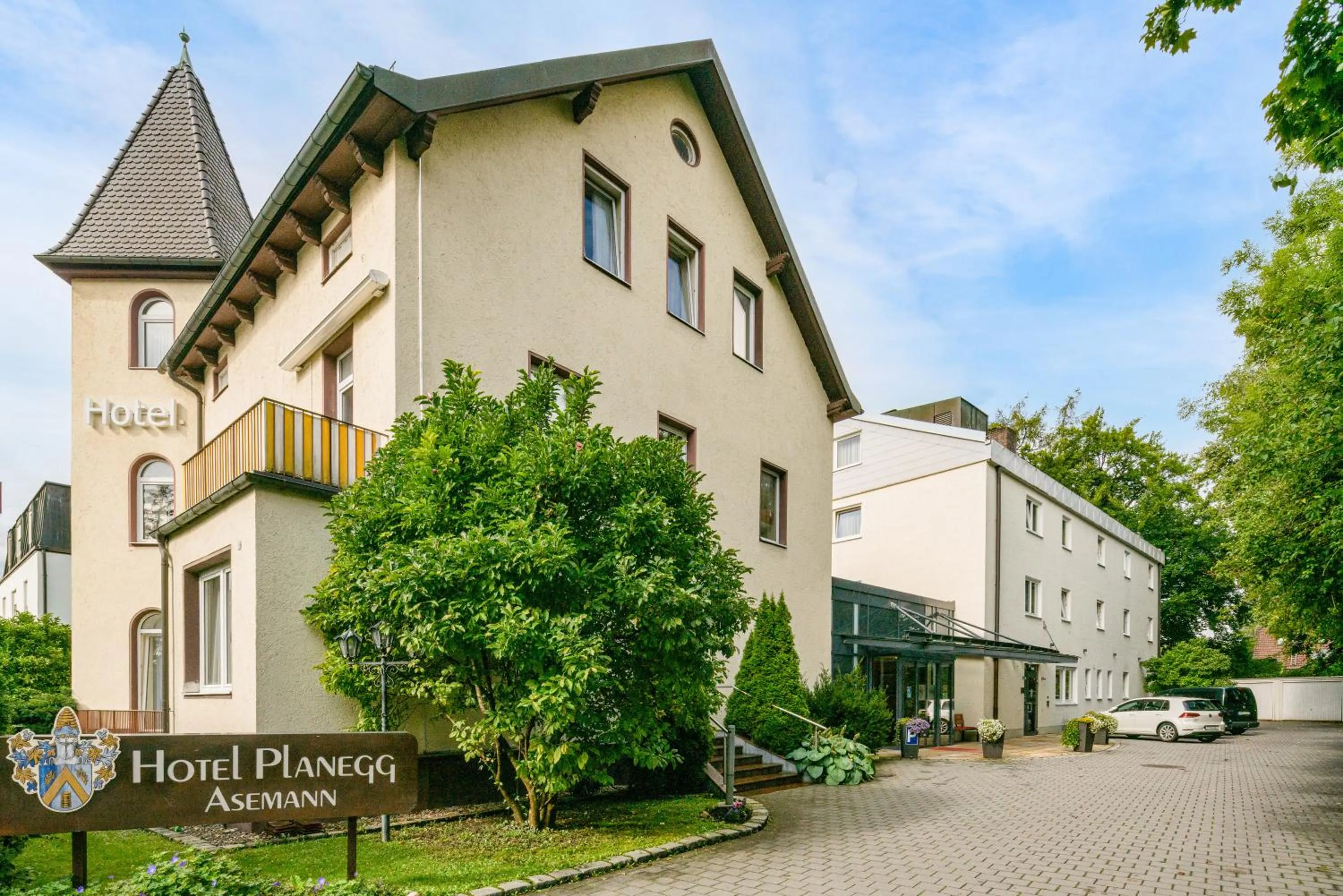 Property building in Hotel Asemann Planegg