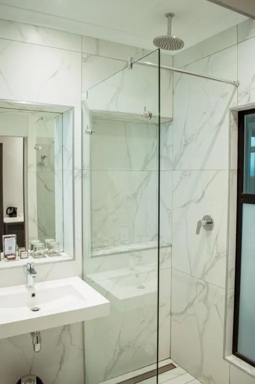 Shower in Indaba Hotel, Spa & Conference Center