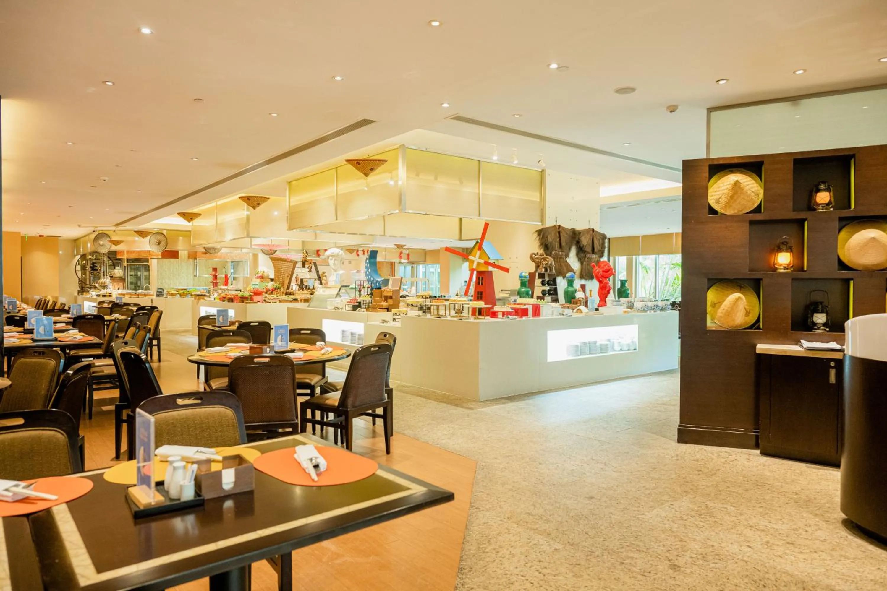 Restaurant/places to eat in Shangri-La Beihai