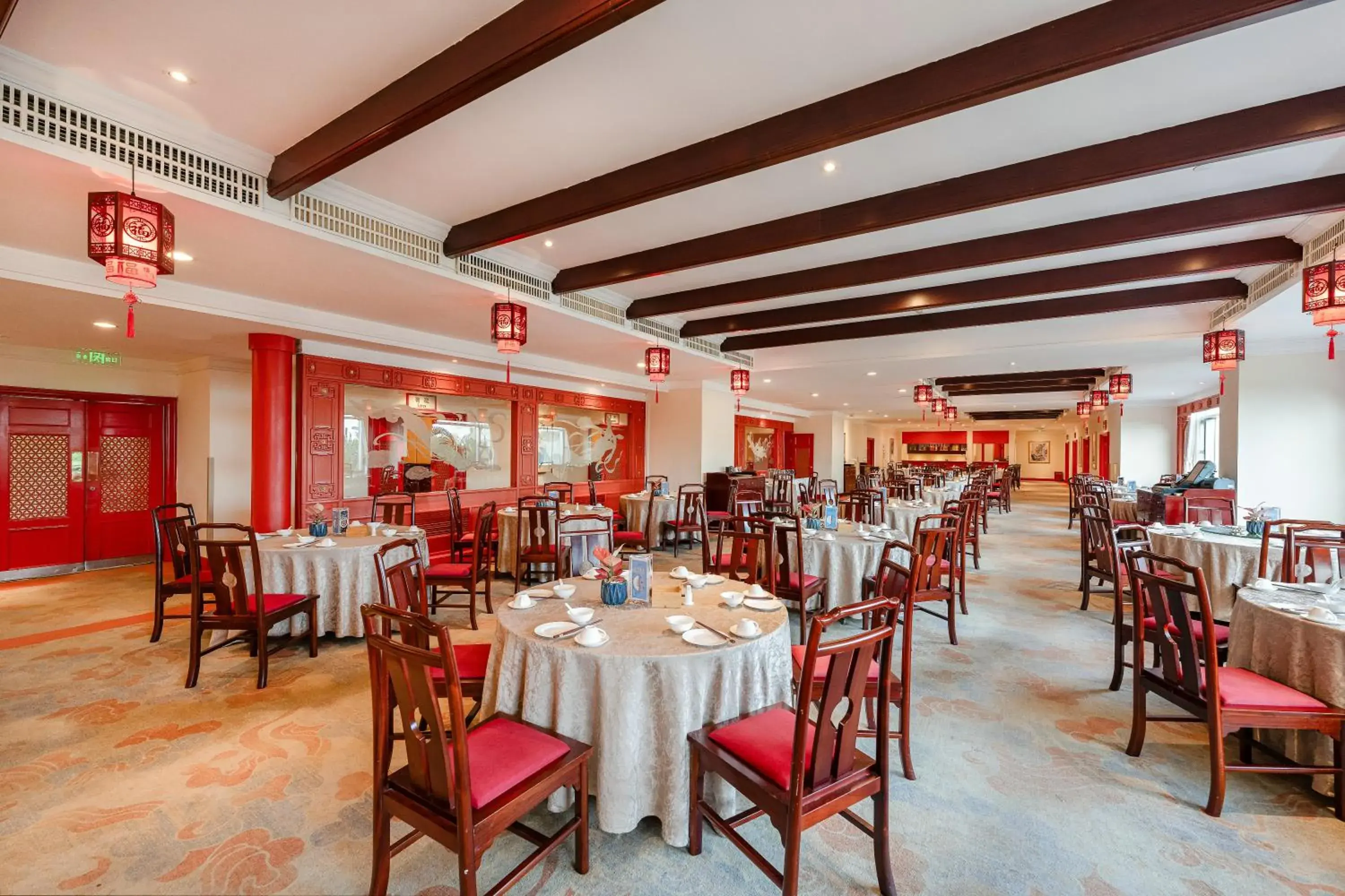 Restaurant/places to eat in Shangri-La Beihai Restaurant/places to eat in Shangri-La Beihai