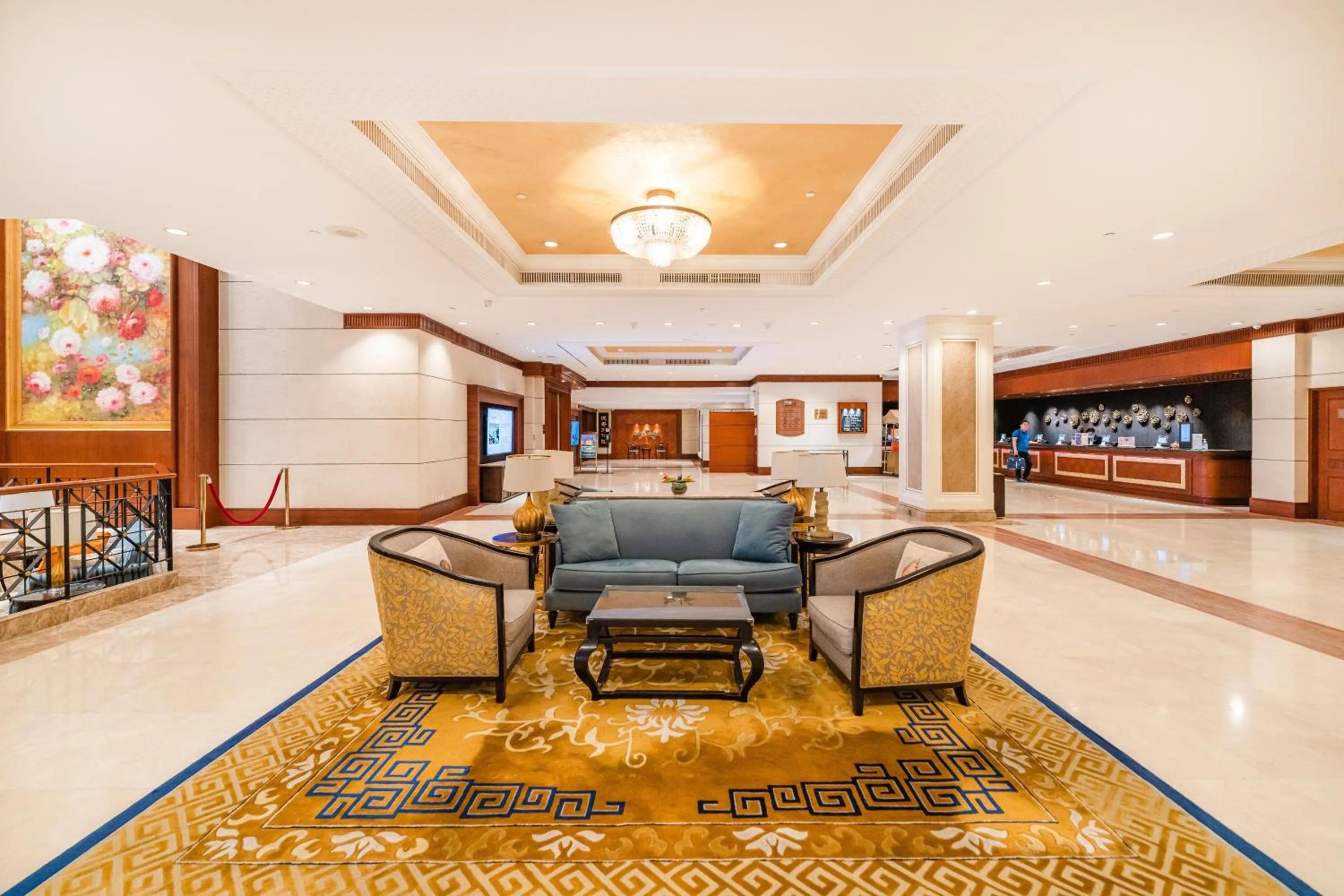 Lobby or reception in Shangri-La Beihai