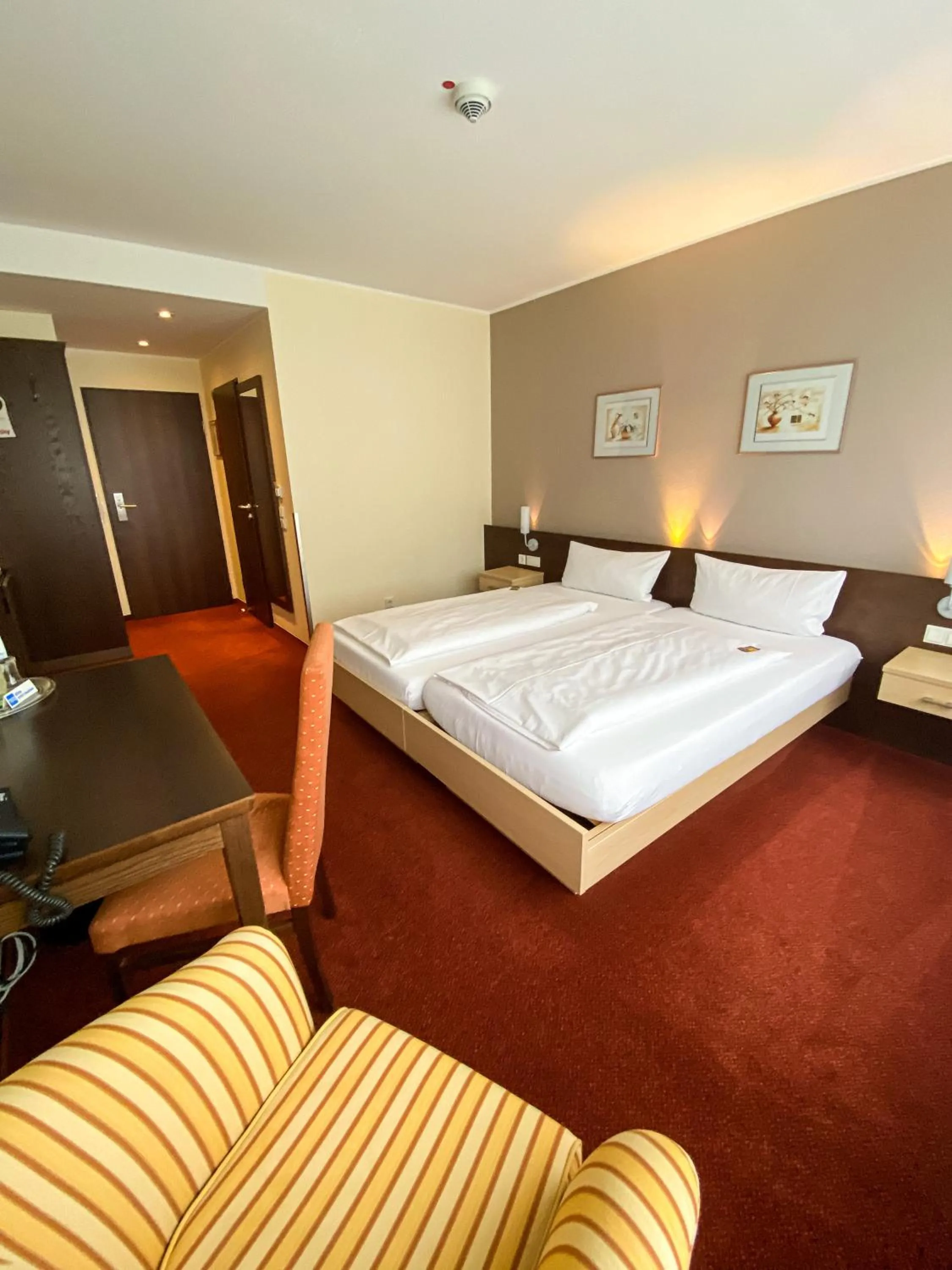 Bed in Phönix Hotel