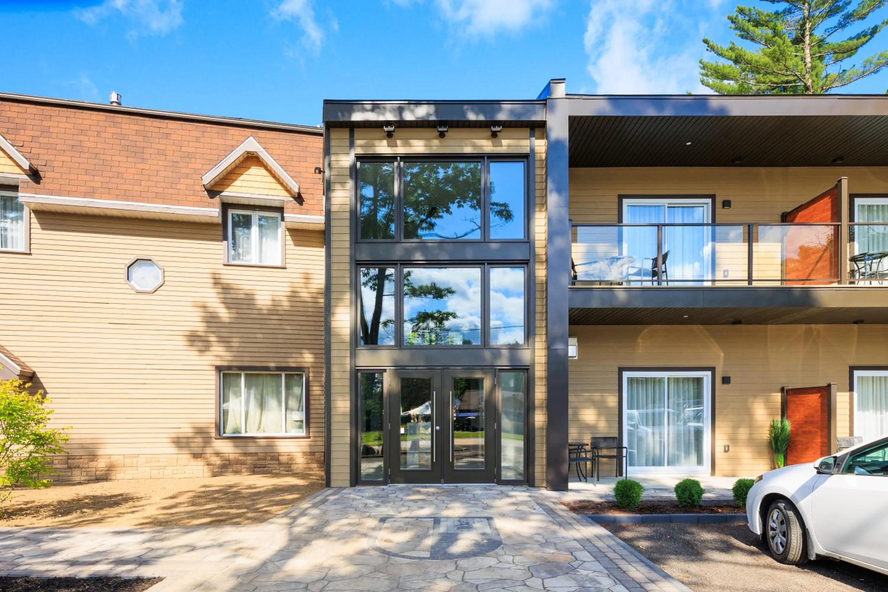 Property building in Rawdon Golf Resort