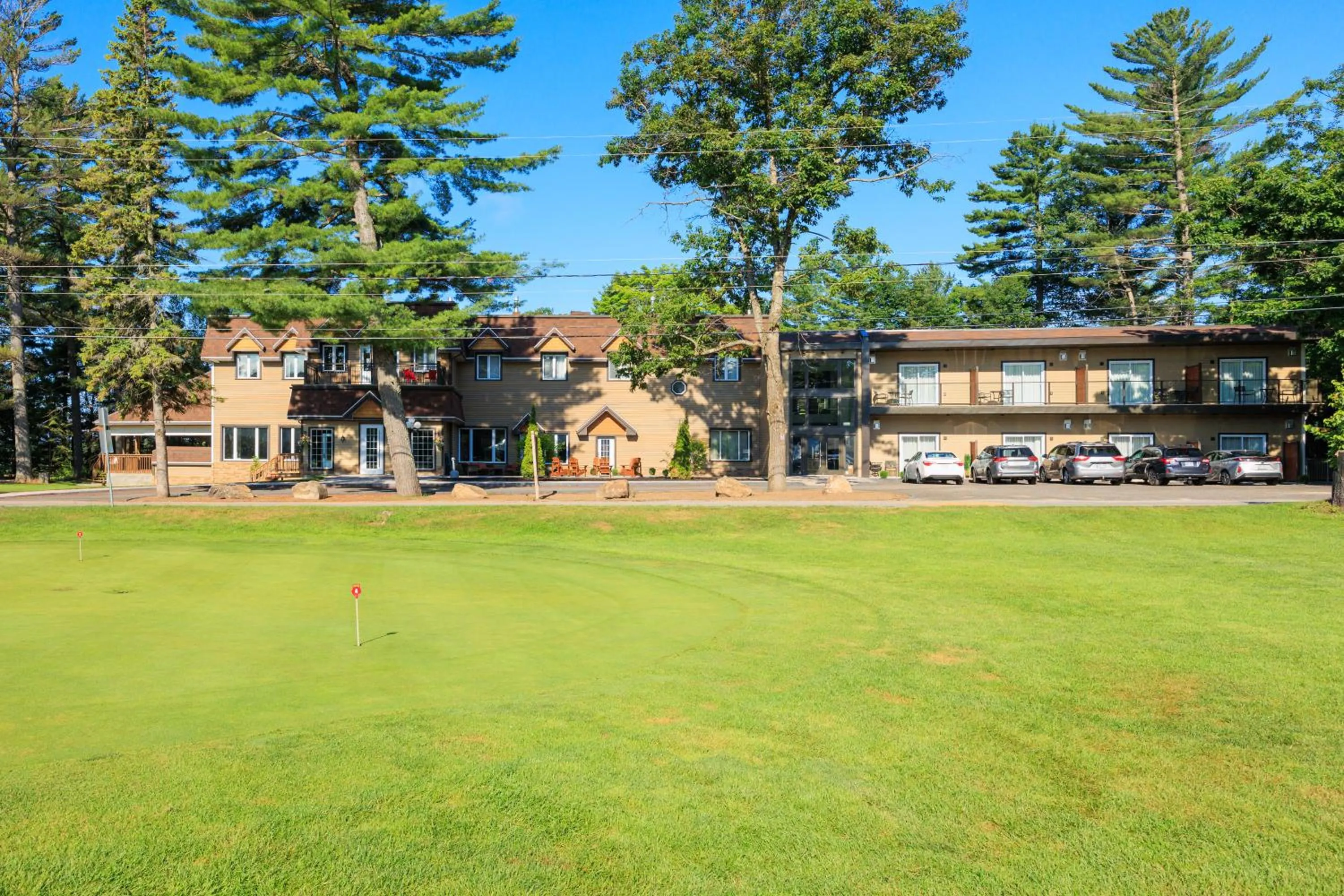 Property building in Rawdon Golf Resort