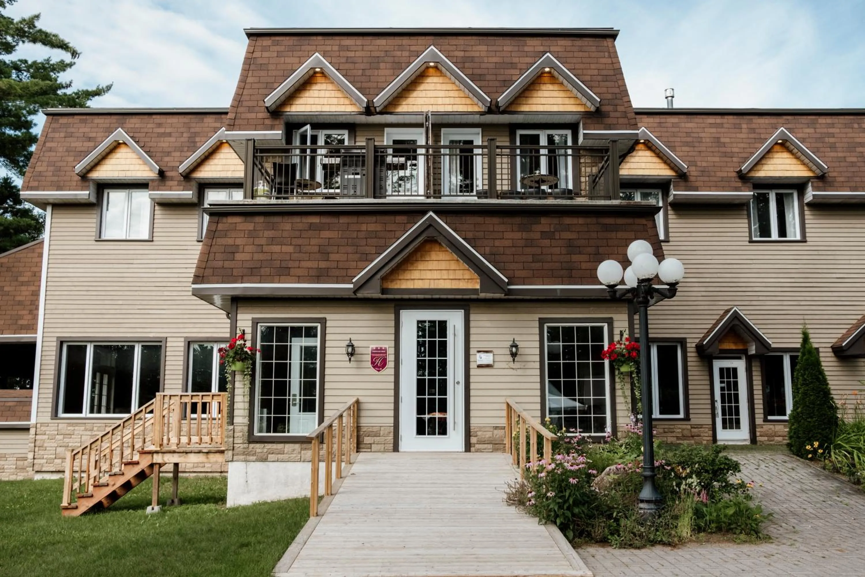 Property building in Rawdon Golf Resort