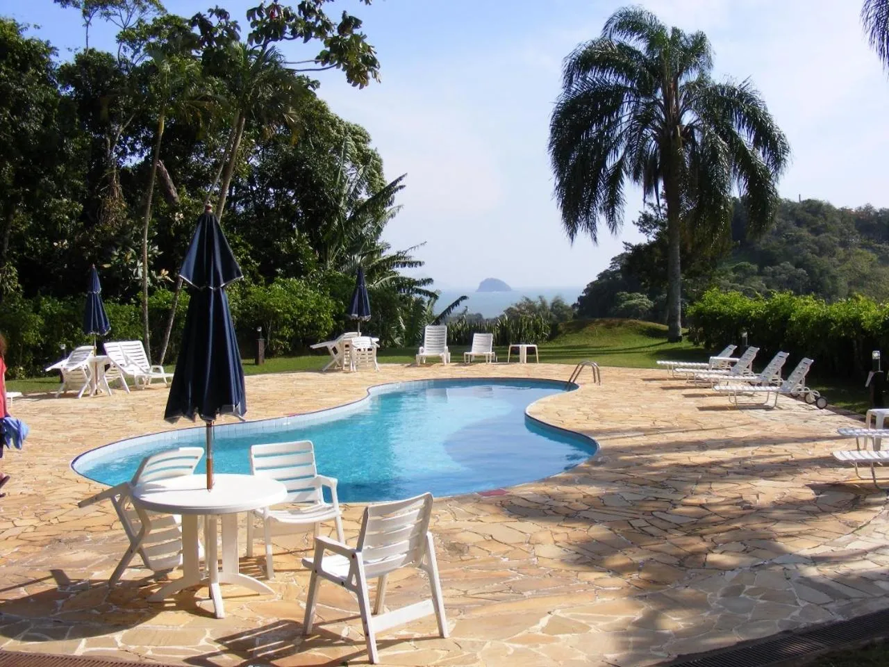 Pool view in Chalé Praia Boiçucanga wi fi piscina Village Mirante Litoral Norte SP