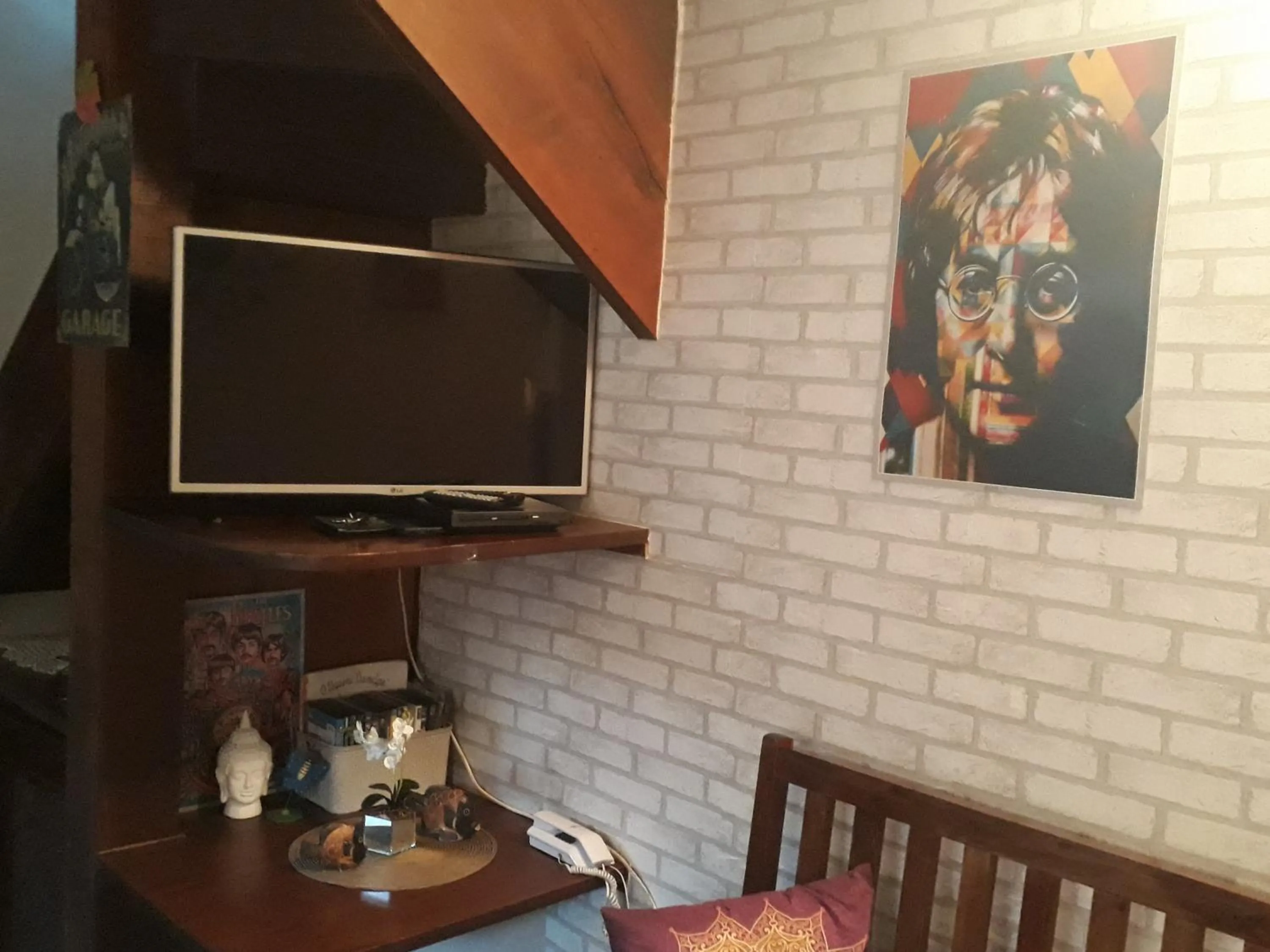 Decorative detail in Chalé Praia Boiçucanga wi fi piscina Village Mirante Litoral Norte SP